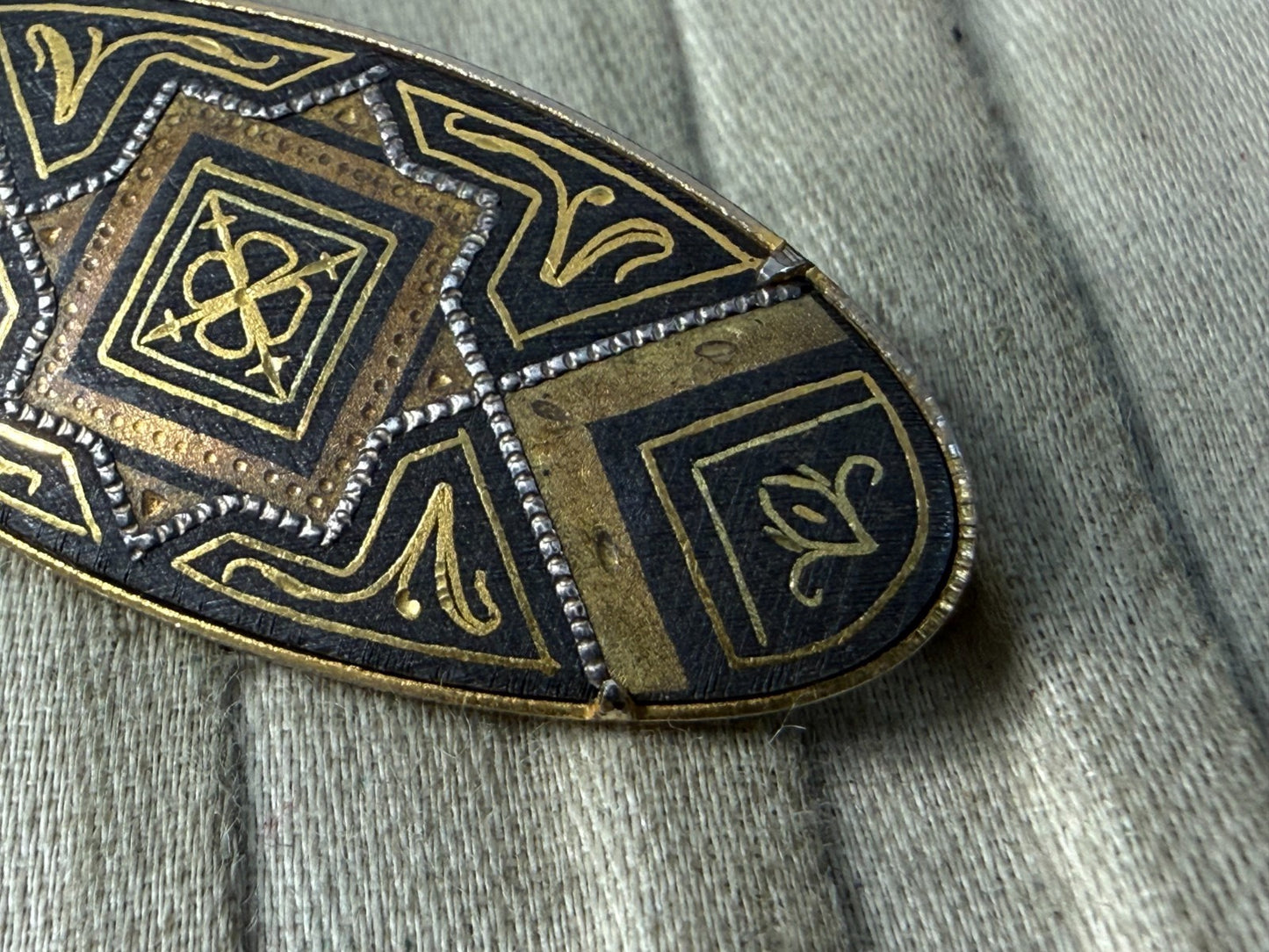 Vintage Damascene Brooch Pin Gold Tone Spanish Toledo Black Geometric Oval
