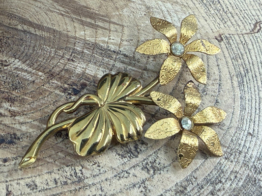 Vintage Gold Tone Double Daisy Spray Brooch Clear Rhinestone Floral Mid Century