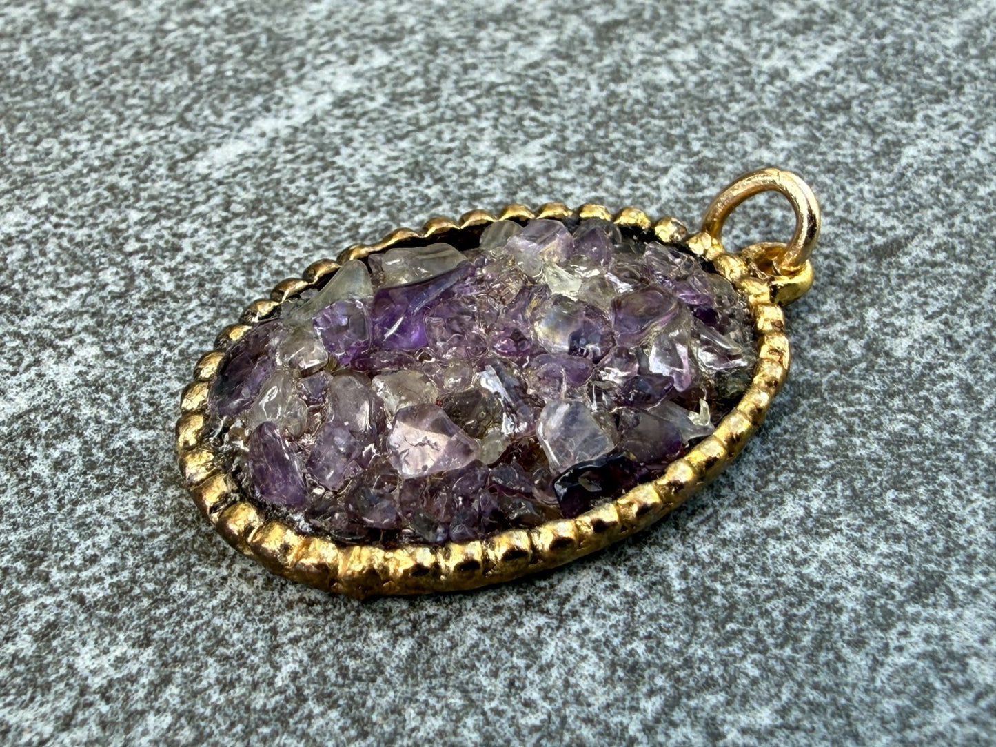 Vintage Amethyst Pendant Gold Tone Ornate Oval Purple Chip Shard