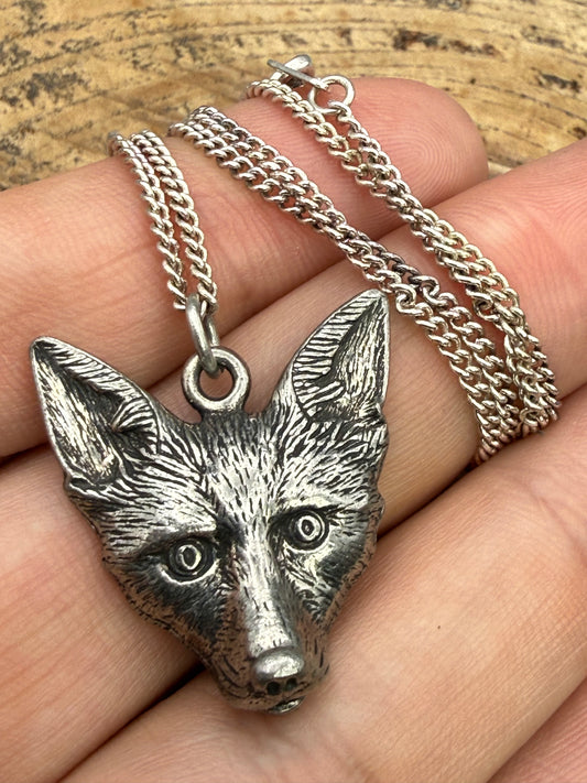 Charming Fox Head Pendant Necklace