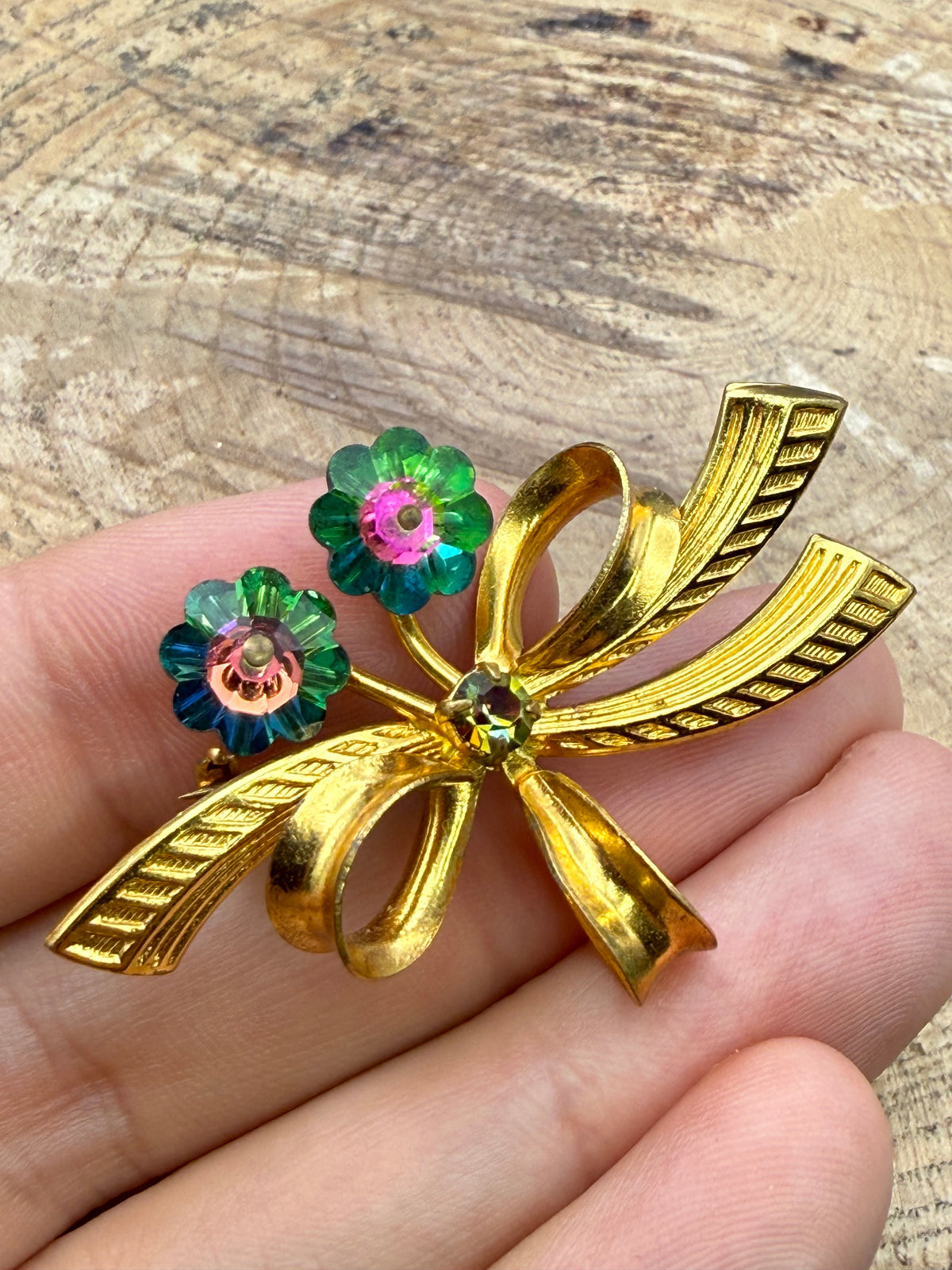 Vintage Gold Tone Bow Brooch with Rhinestone Flowers