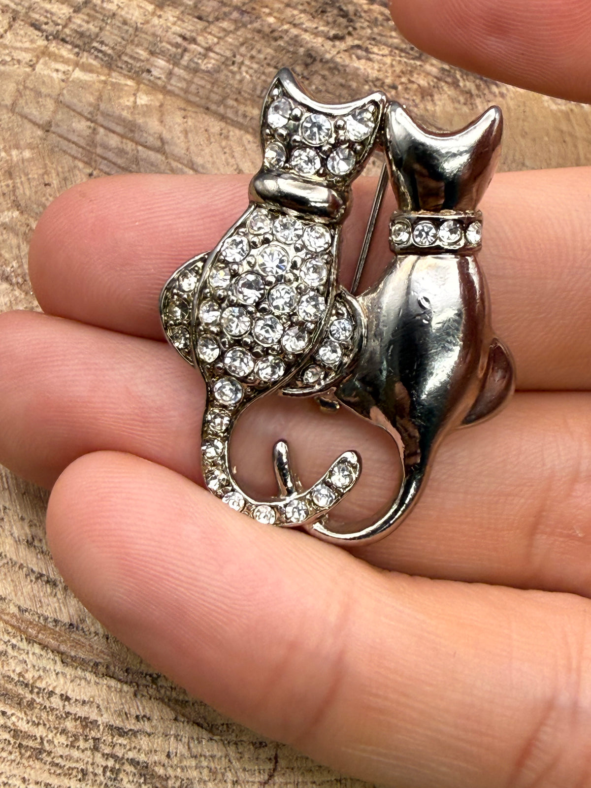Vintage Silver Tone Entwined Cats Brooch