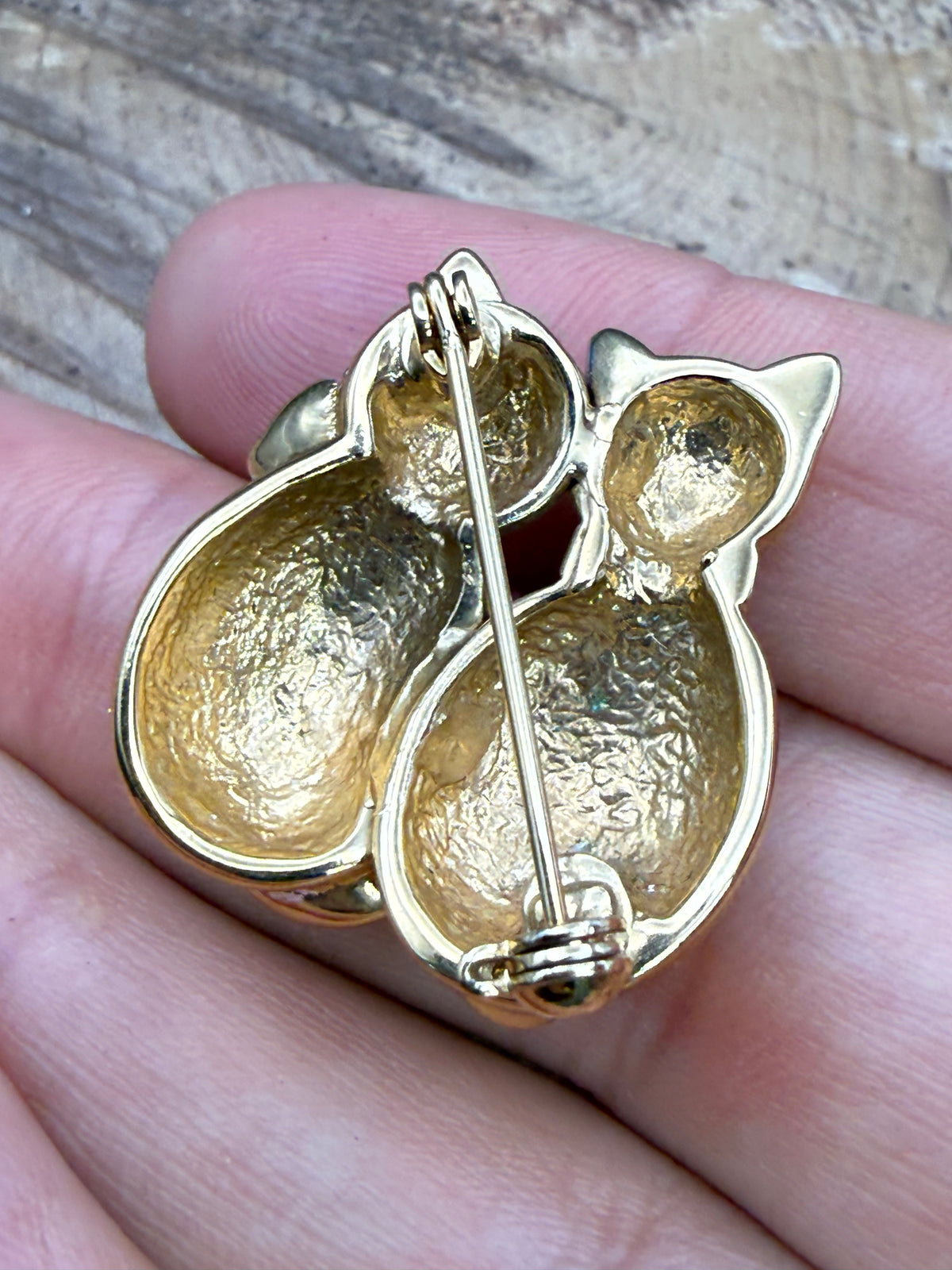 Vintage Two Cats Brooch, Rhinestone and Bow Detail