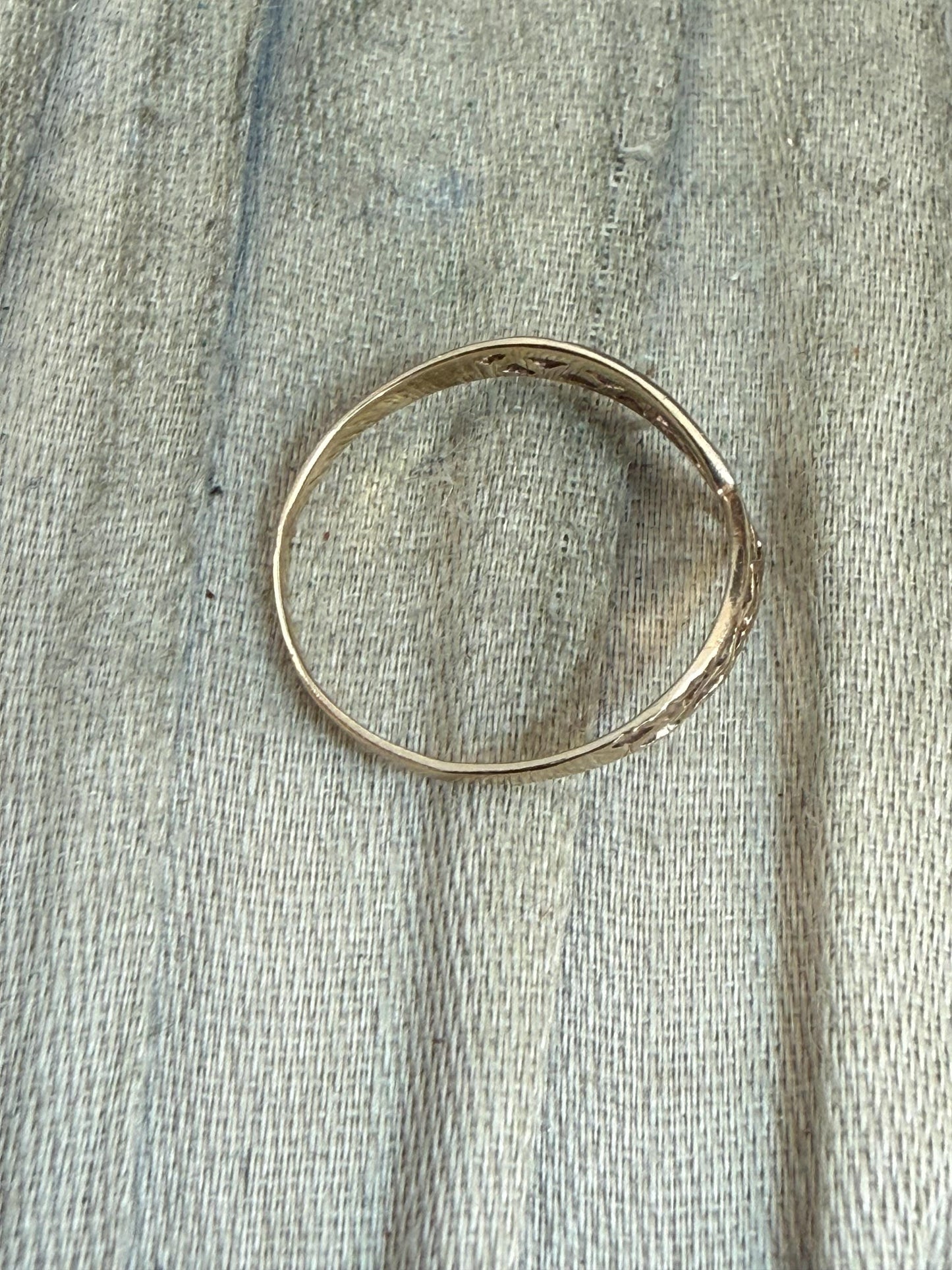 Vintage 9ct Gold Wishbone Latticed Ring