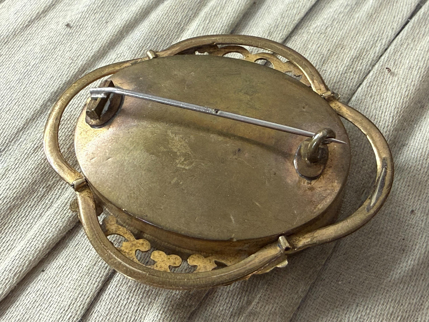 Victorian Dried Flowers Gilt Mourning Brooch