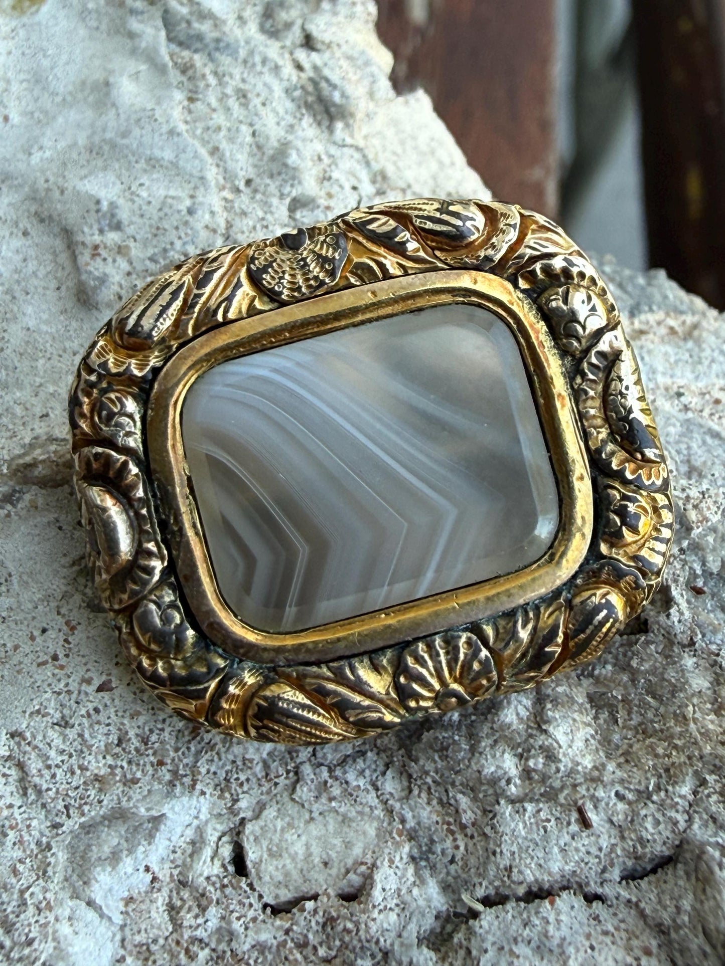 Victorian Banded Grey Montrose Agate Brooch