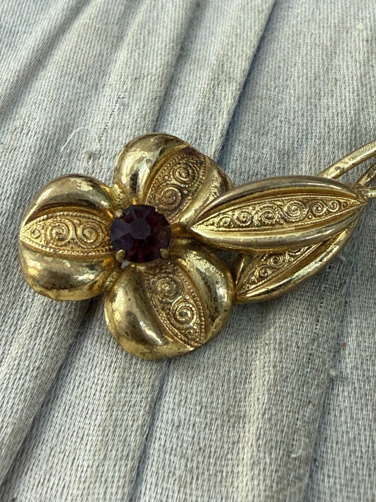 Vintage Single Flower Brooch Red Glass Rhinestone Ornate Gold Tone Floral Pin