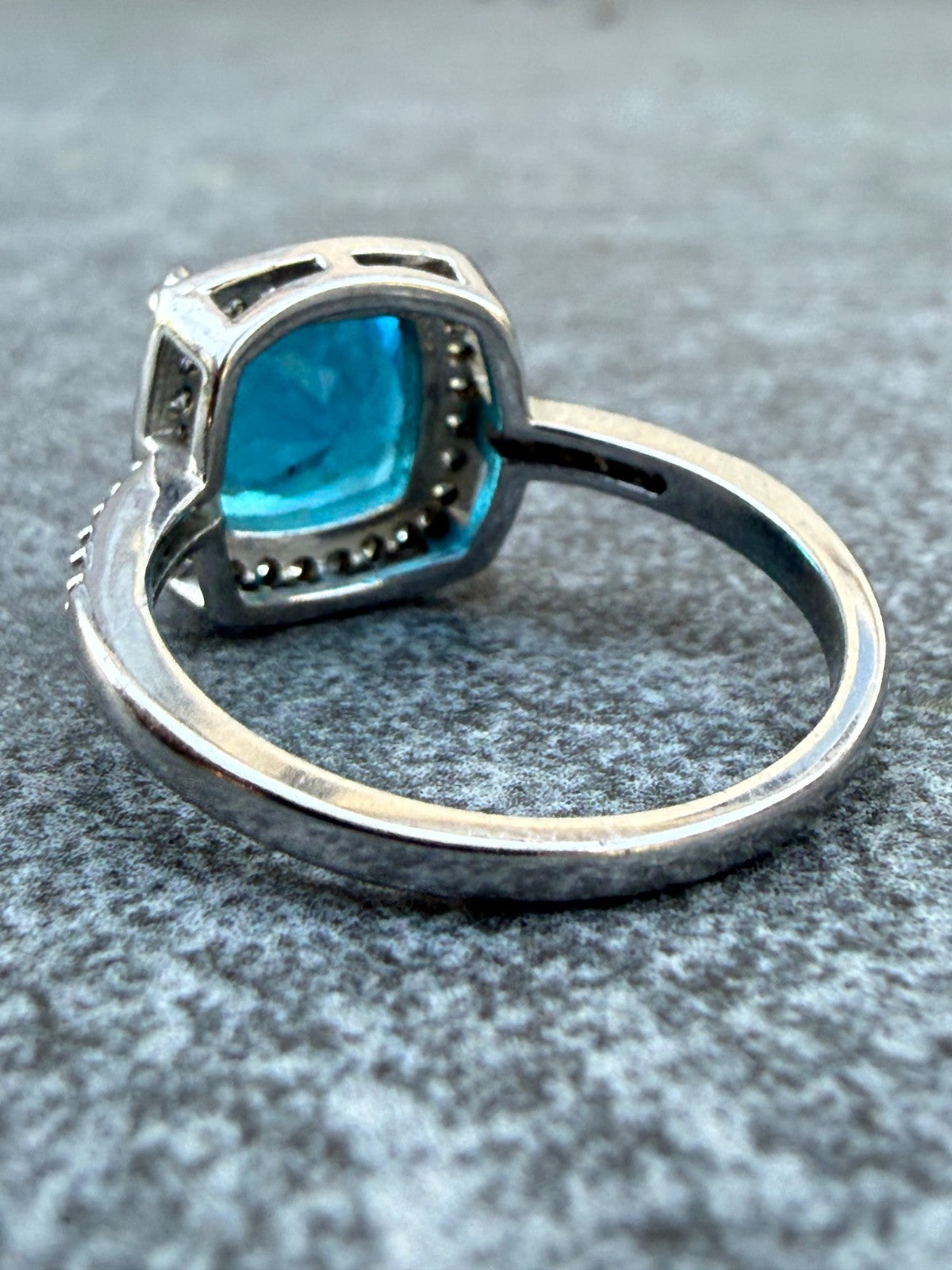 Sparkly Blue Ring Silver Tone Square Blue Glass Cocktail Statement Size R
