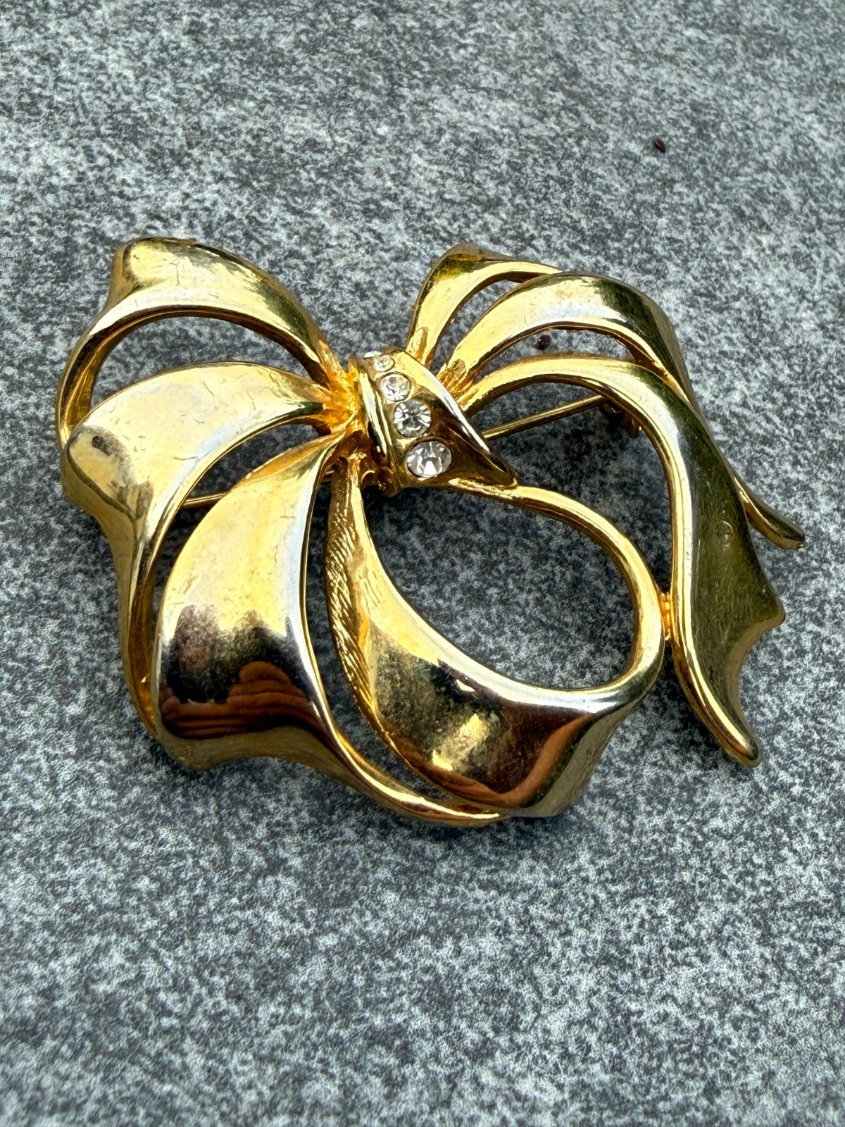 Vintage Bow Brooch Gold Tone Pin Ribbon Rhinestone Sparkly Shiny 20th Century