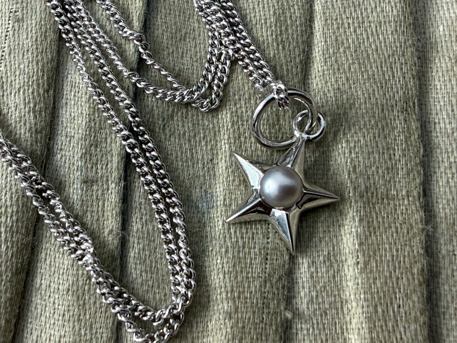 Sterling Silver 925 Star Pearl Pendant Necklace Curb Chain 52cm CB Mark