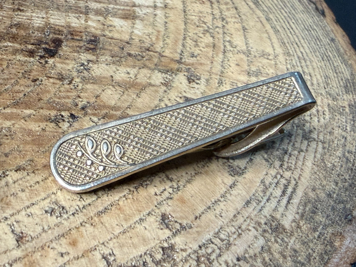 Vintage Fern Tie Clip Gold Tone Metal Bar Crosshatch Natural Mens Gents Retro