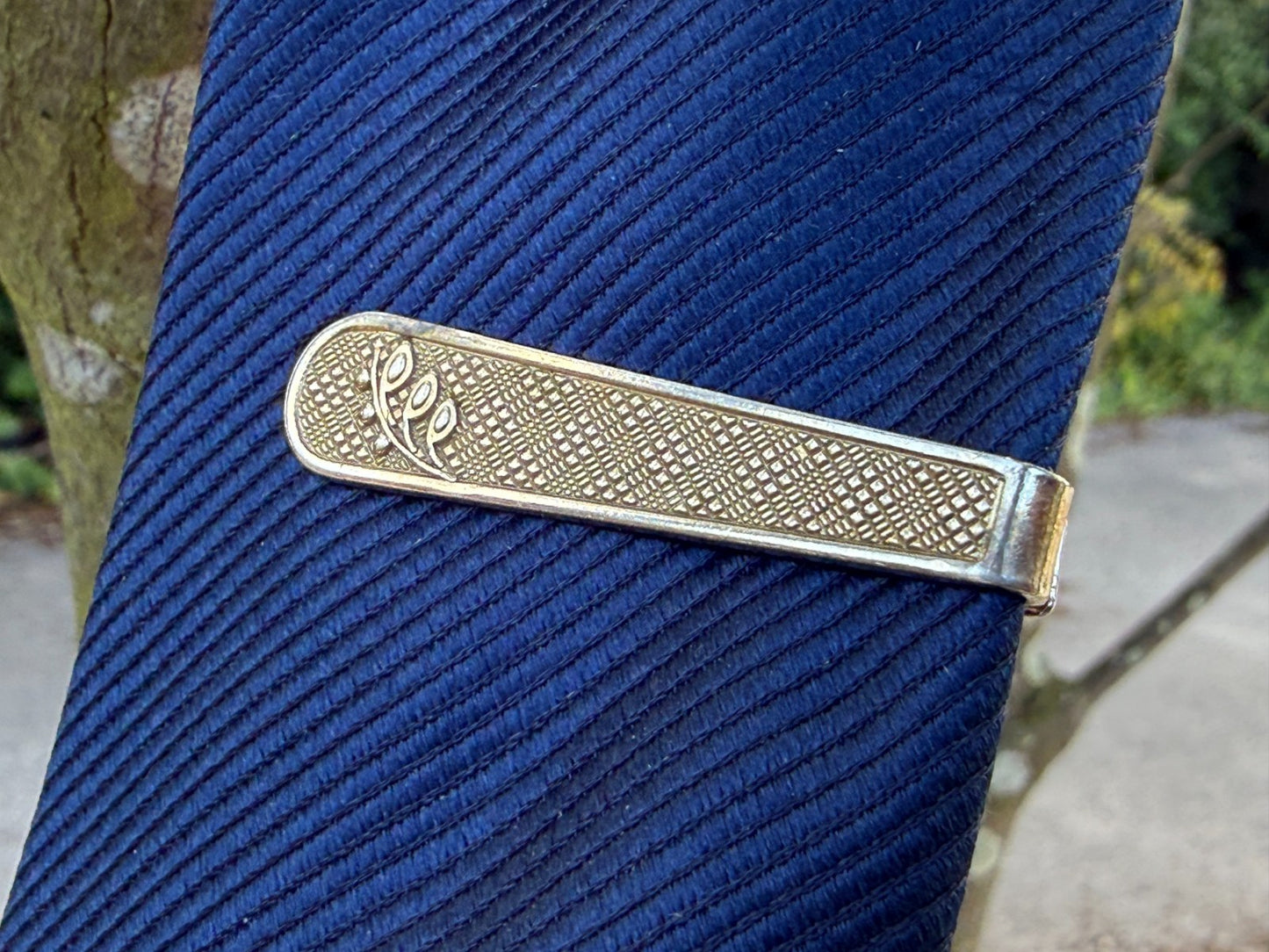 Vintage Fern Tie Clip Gold Tone Metal Bar Crosshatch Natural Mens Gents Retro