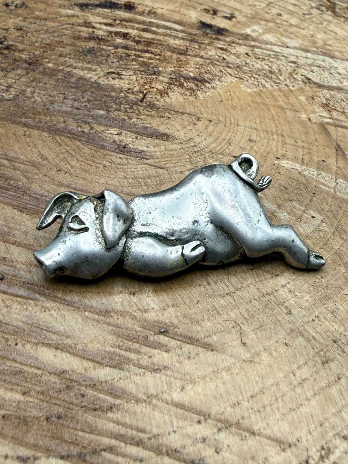 Vintage A.E. Williams Pewter Pig Brooch Pin Signed Piglet Sleeping Farmyard