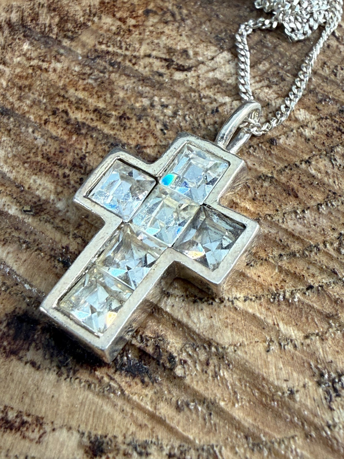 Sterling Silver 925 Cross Pendant Clear Glass Stone Set Necklace 40cm Curb Chain