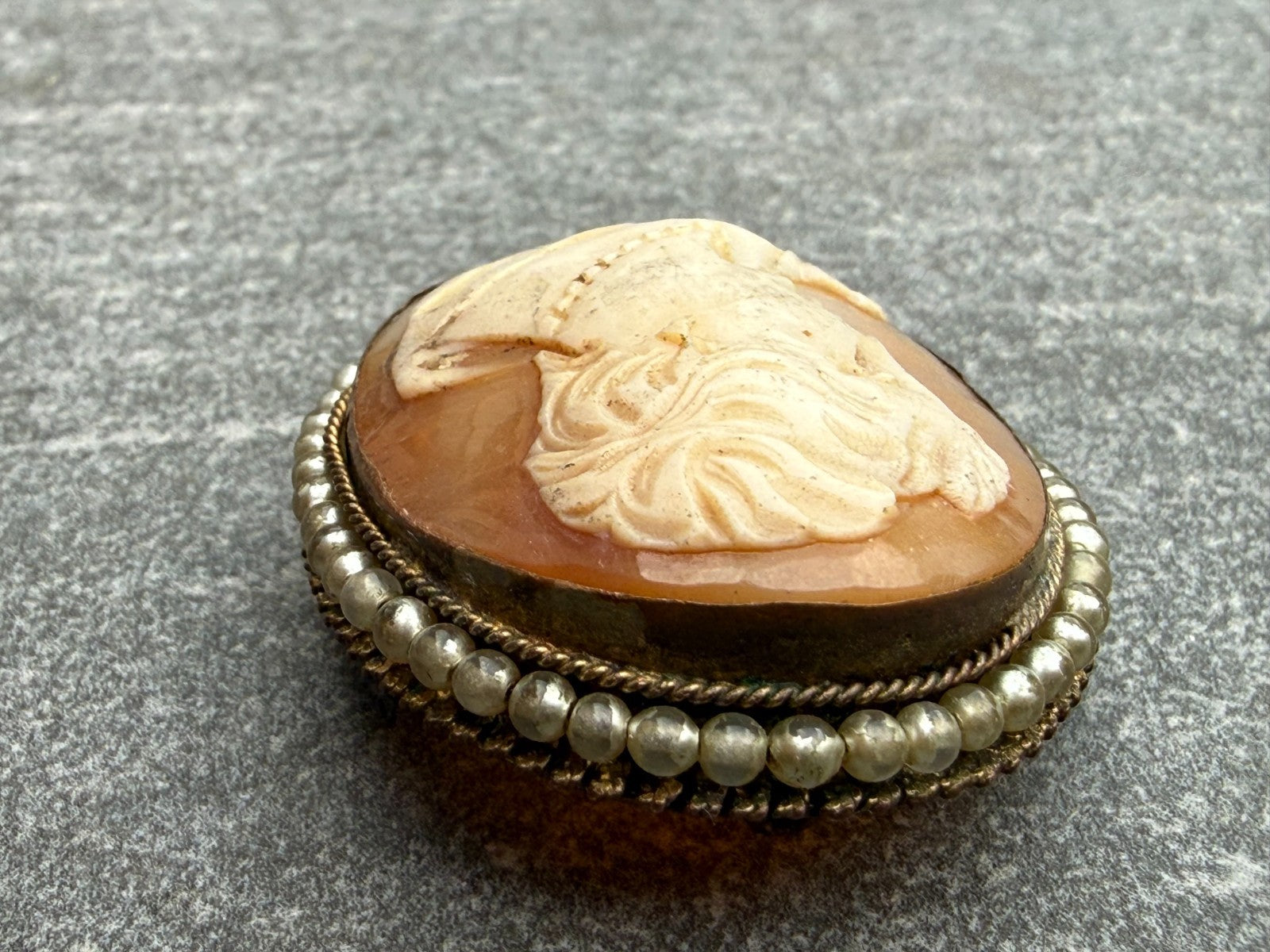Vintage Gold Tone Shell Cameo Brooch Pin Lady Portrait Faux Seed Pearl Trim
