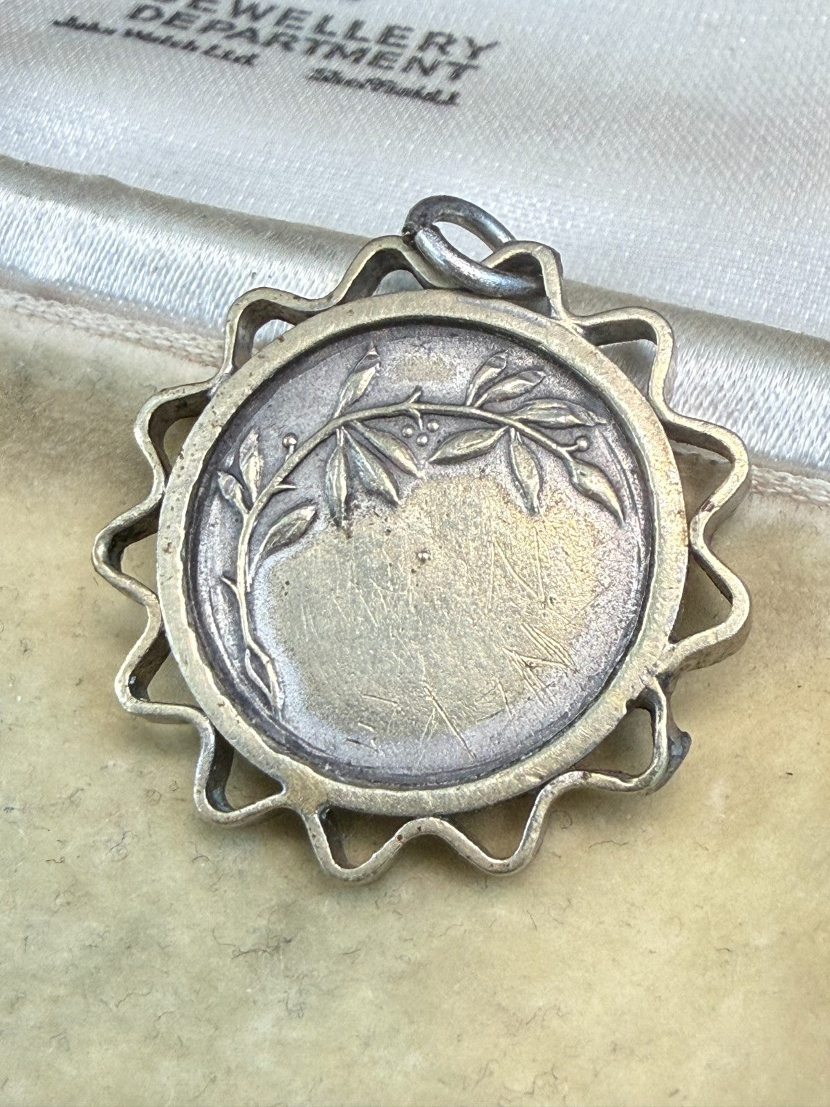 Vintage Horse Head Pendant Silver Tone Fob Medal Equestrian Scalloped Border