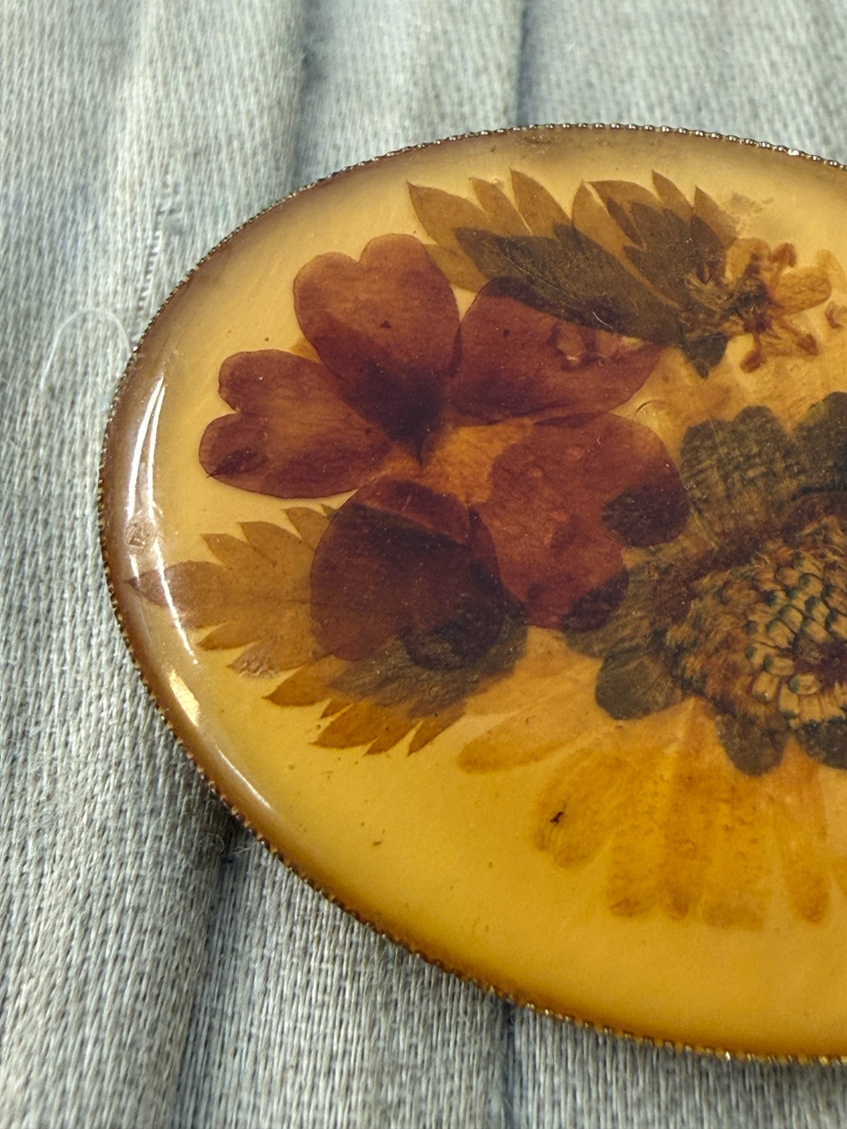 Vintage Pressed Flower Brooch Resin Oval Dried Floral Bouquet Silver Tone Pin