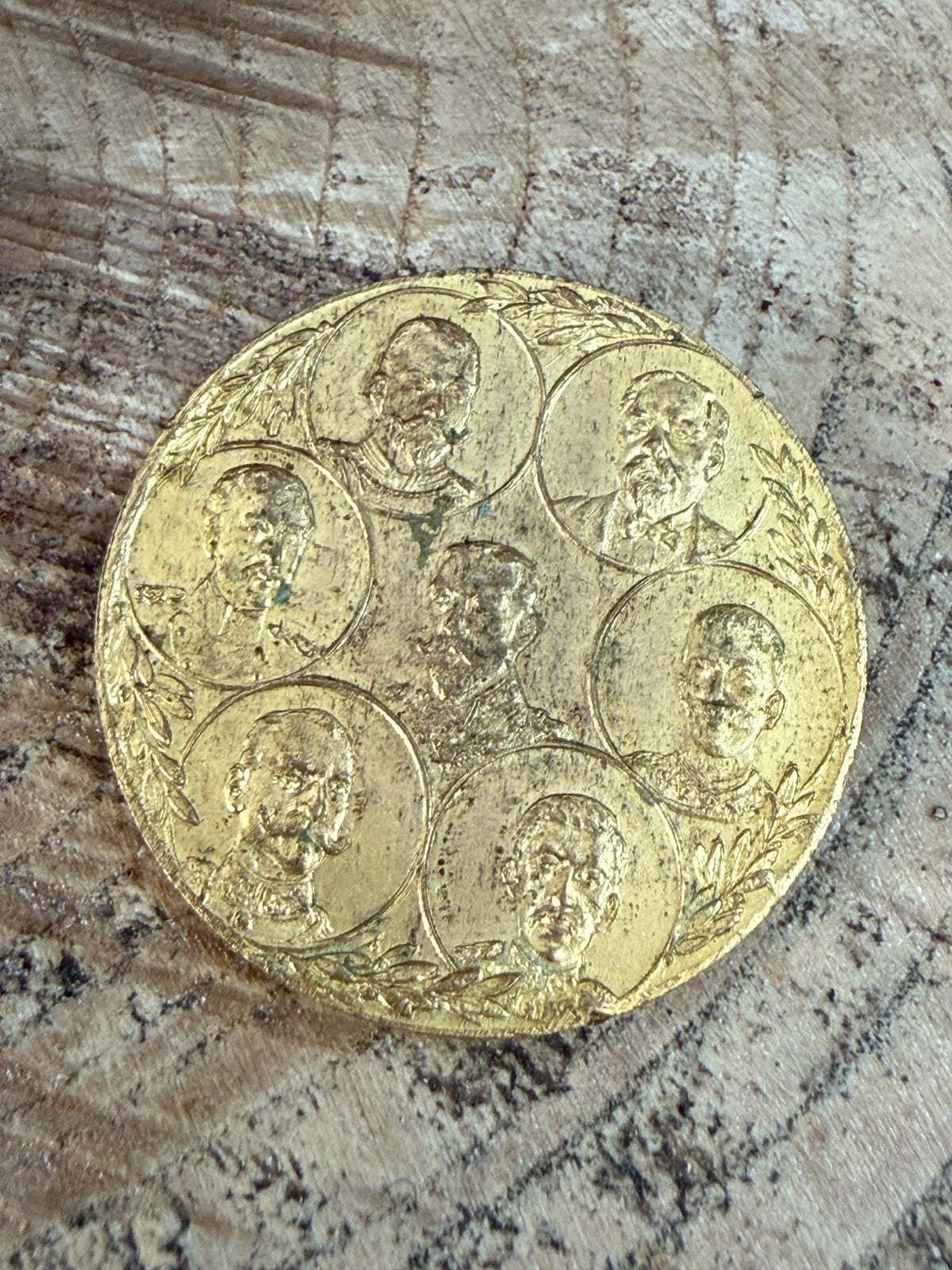 Antique WWI 1914 Pro Causa Justitiae Medal Allied Leaders Commemorative Gilt