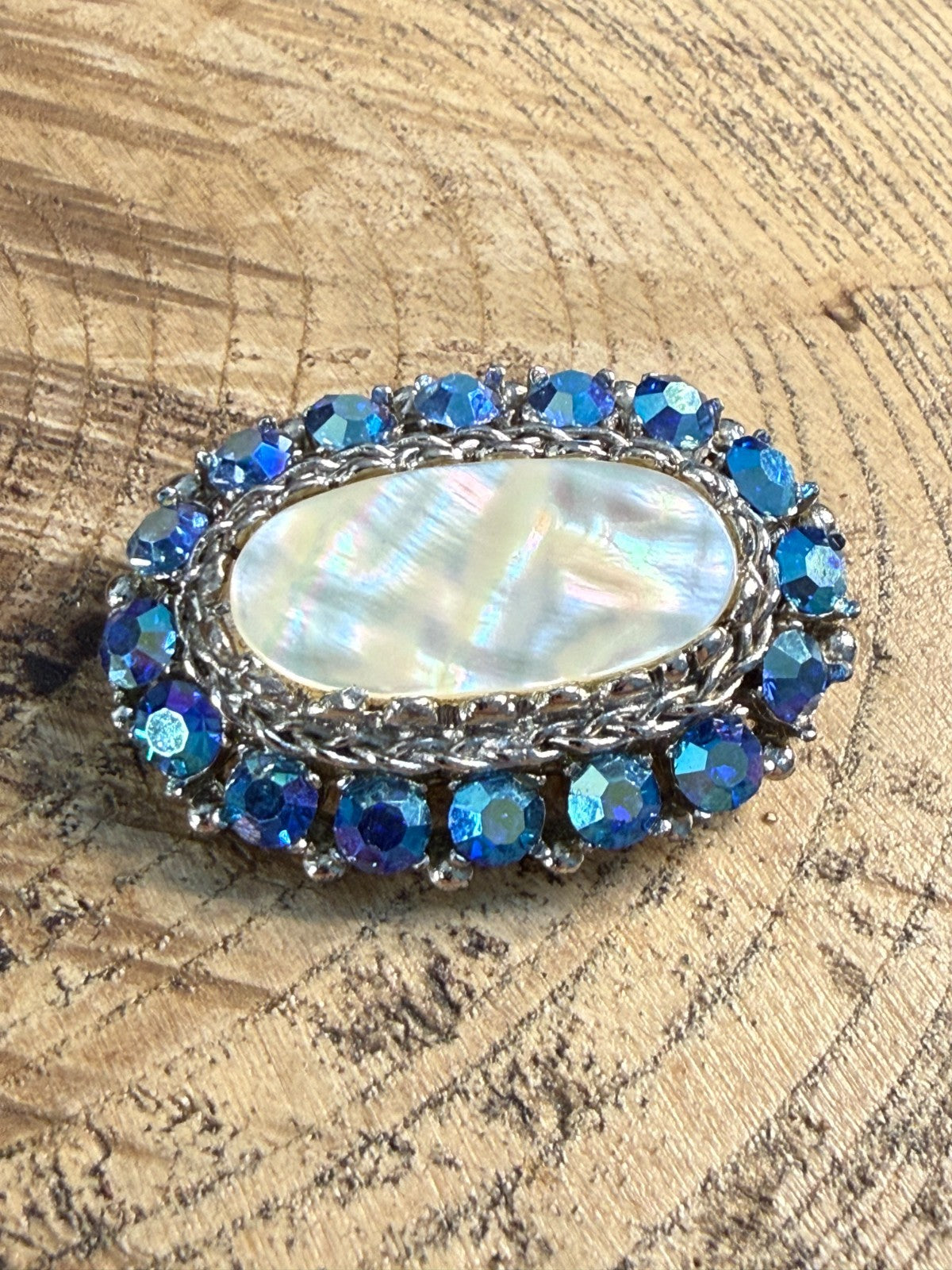 Vintage Sparkly Sphinx Brooch Pin Mother of Pearl Silver Tone Blue AB Rhinestone