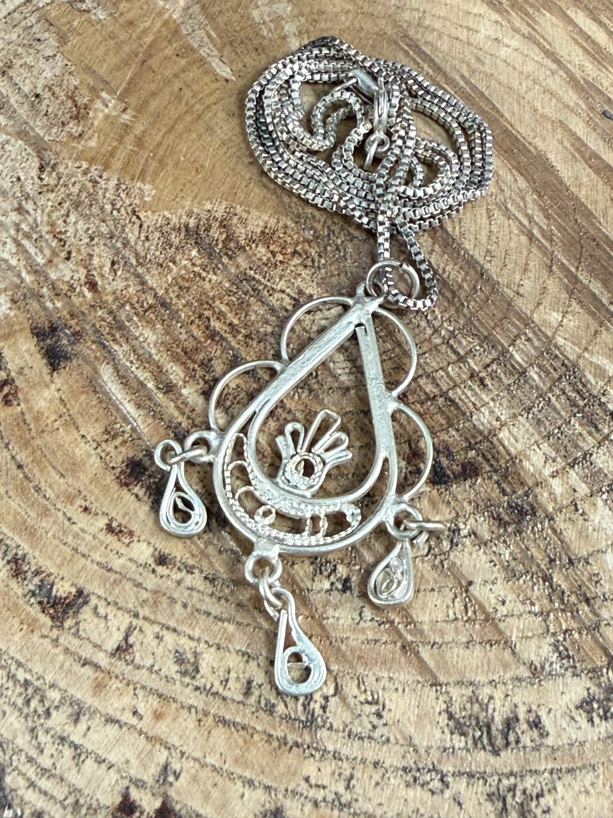 Vintage Silver Tone Solje Inspired Pendant Necklace 18KGP Box Chain Drops