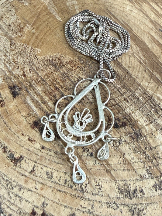 Vintage Silver Tone Solje Inspired Pendant Necklace 18KGP Box Chain Drops