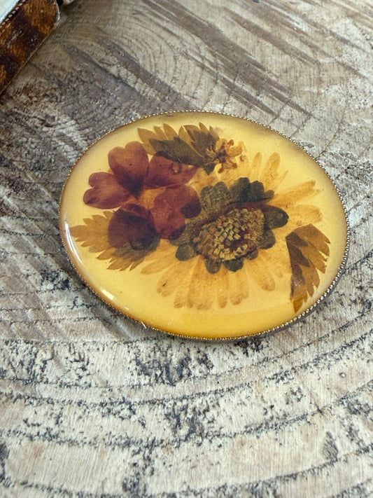 Vintage Pressed Flower Brooch Resin Oval Dried Floral Bouquet Silver Tone Pin