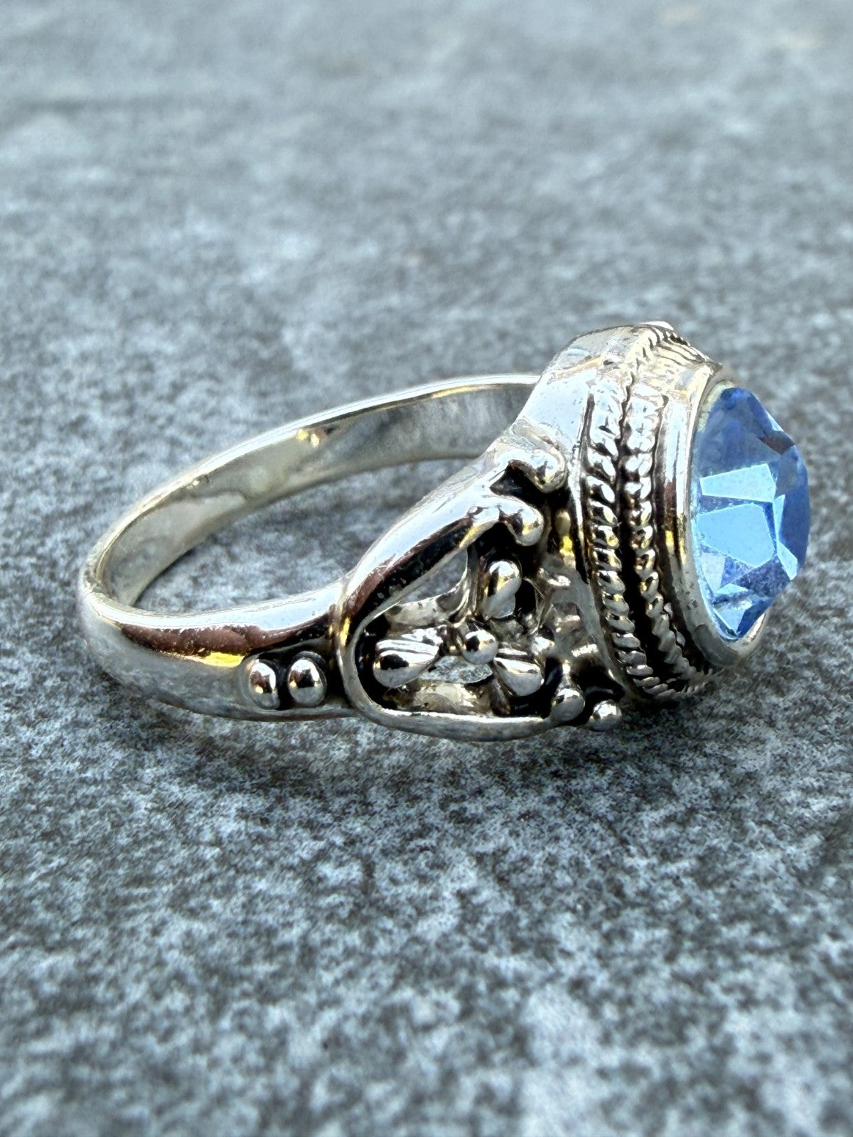 Sparkly Pale Blue Ring Silver Tone Glass Paste Cocktail Statement Size S