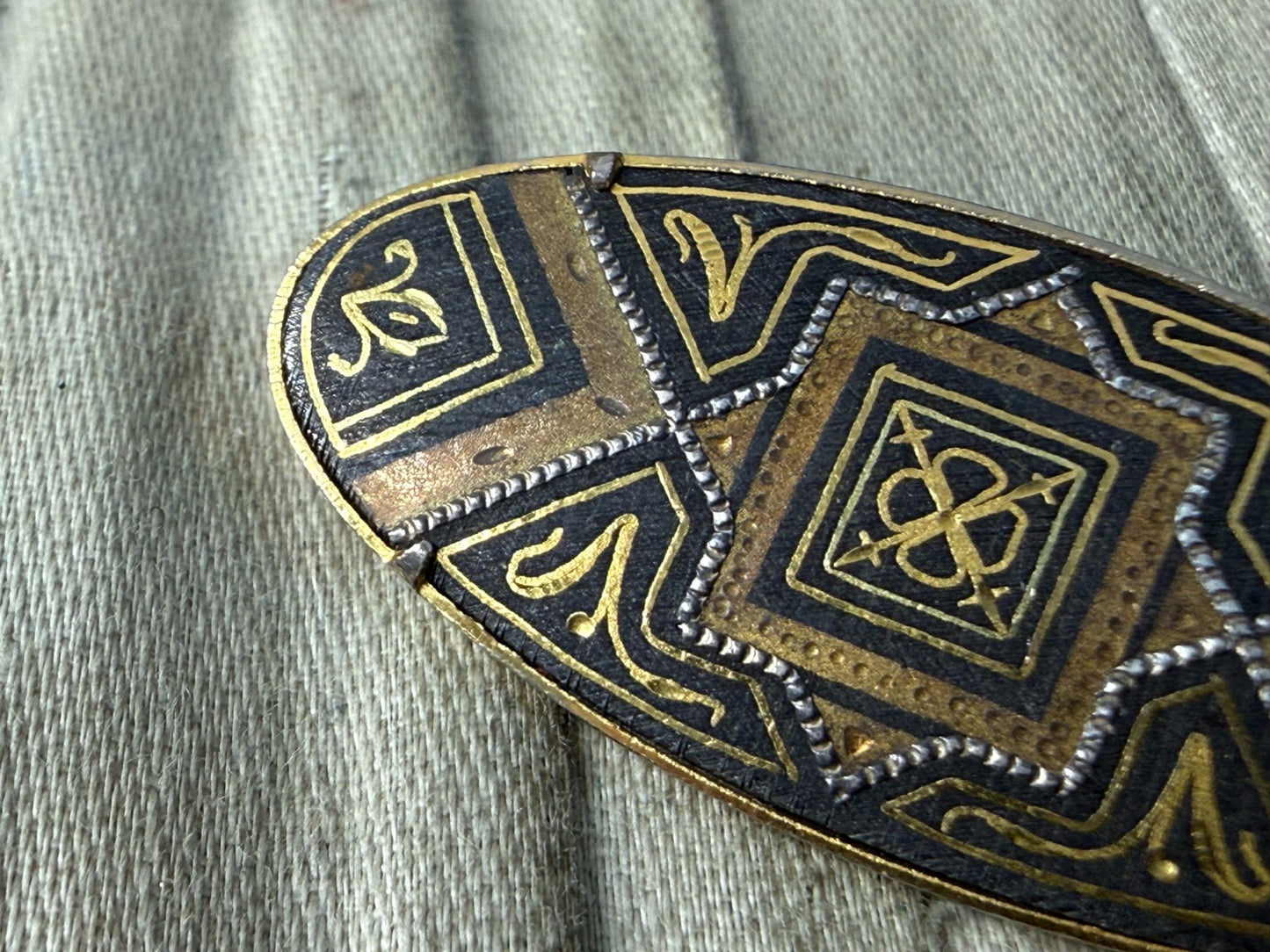 Vintage Damascene Brooch Pin Gold Tone Spanish Toledo Black Geometric Oval