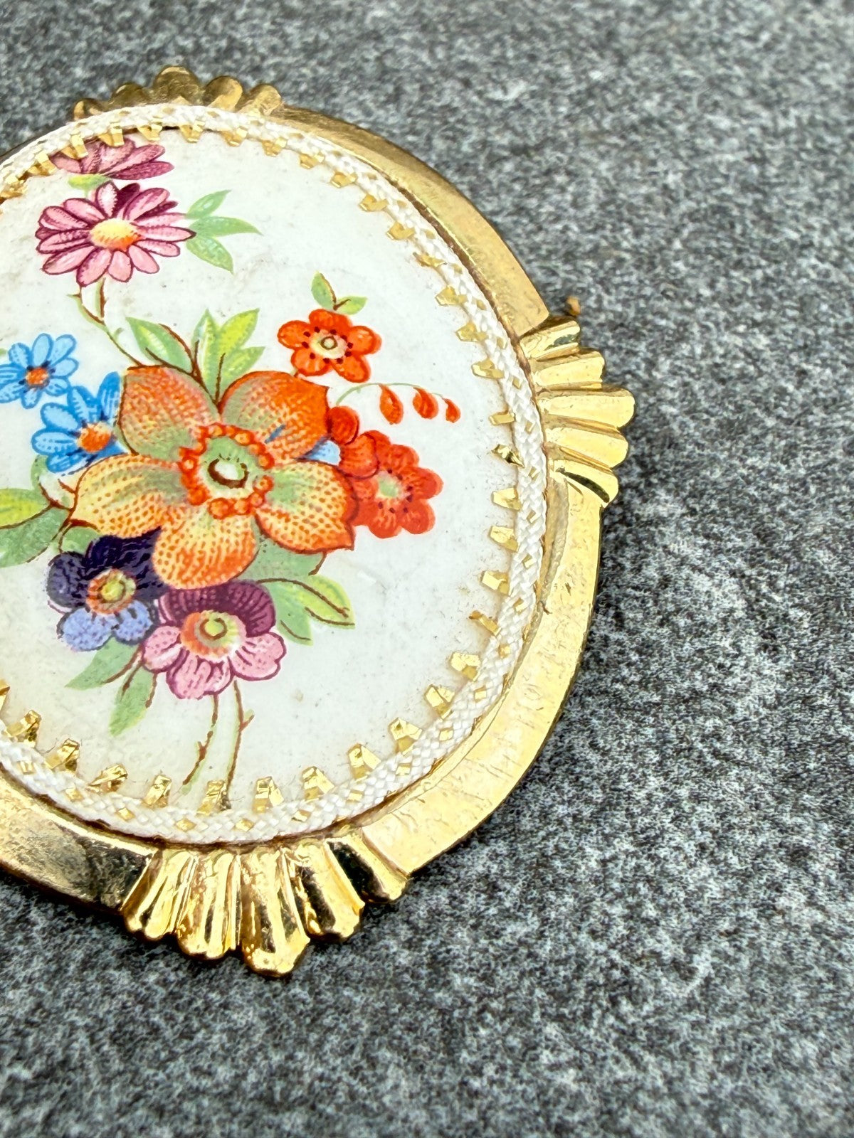 Vintage Hand Painted Floral Brooch Gold Tone Pin Flower Pin Wildflower Oval