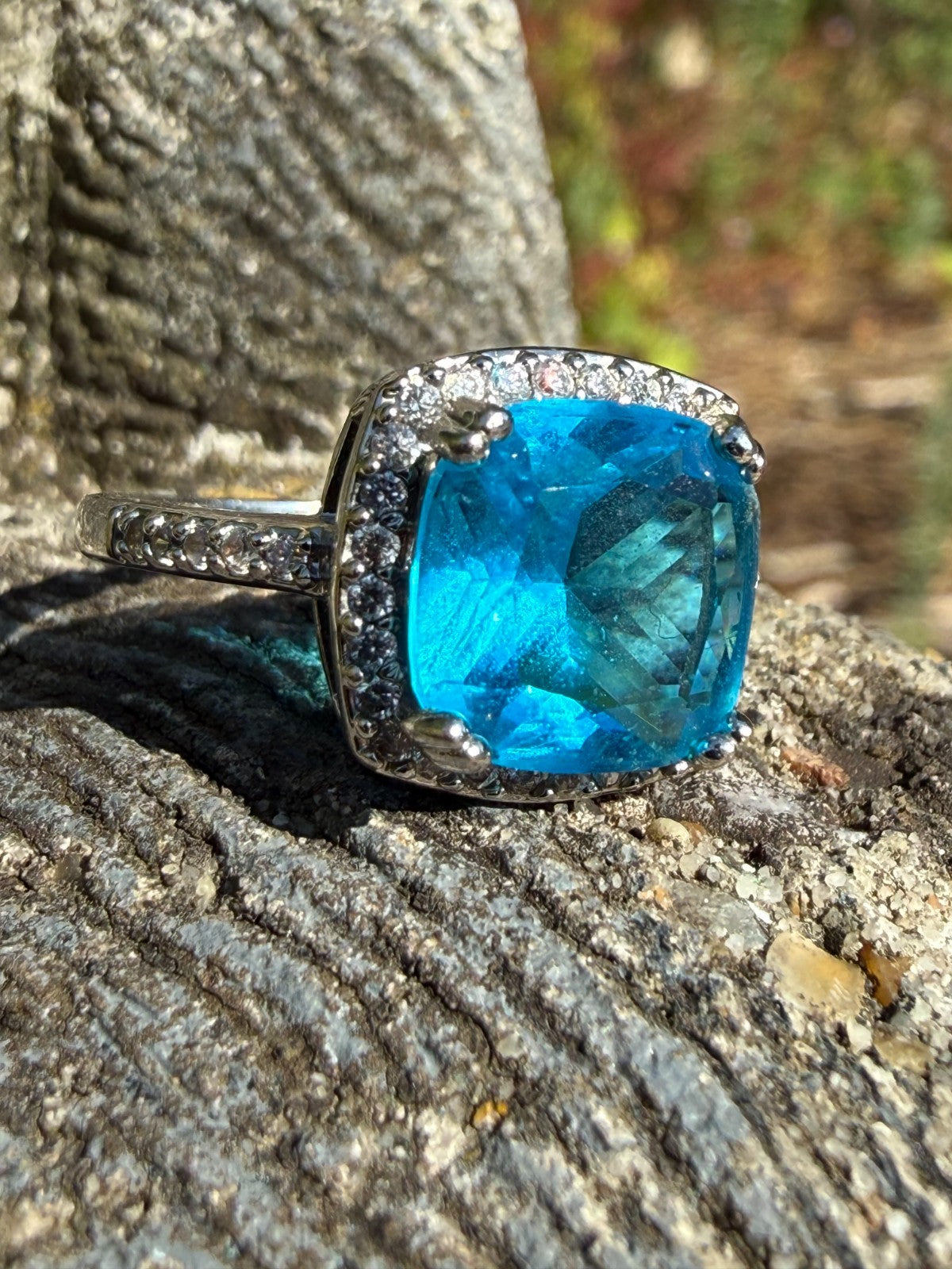 Sparkly Blue Ring Silver Tone Square Blue Glass Cocktail Statement Size R