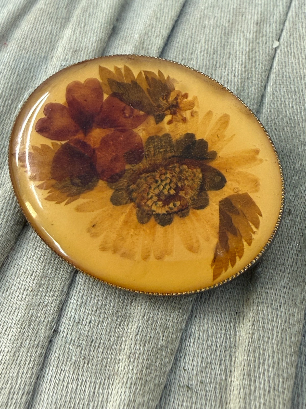 Vintage Pressed Flower Brooch Resin Oval Dried Floral Bouquet Silver Tone Pin