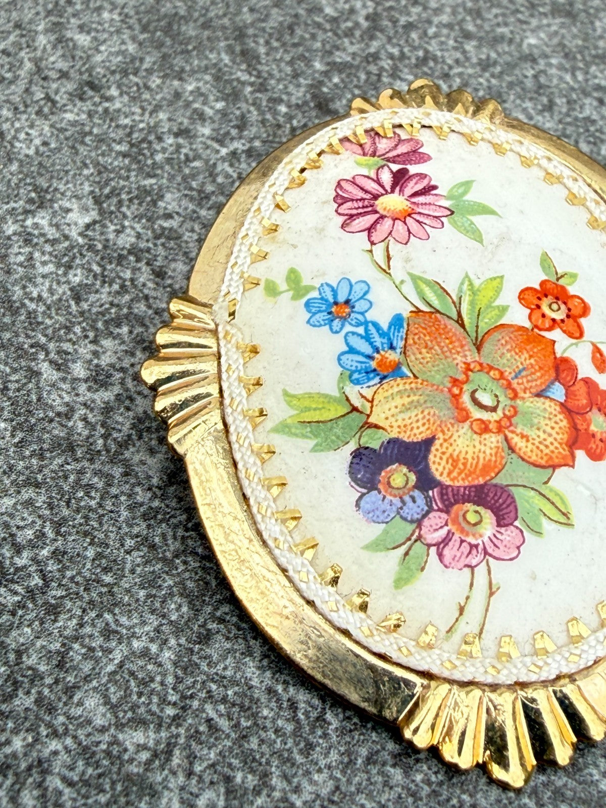 Vintage Hand Painted Floral Brooch Gold Tone Pin Flower Pin Wildflower Oval