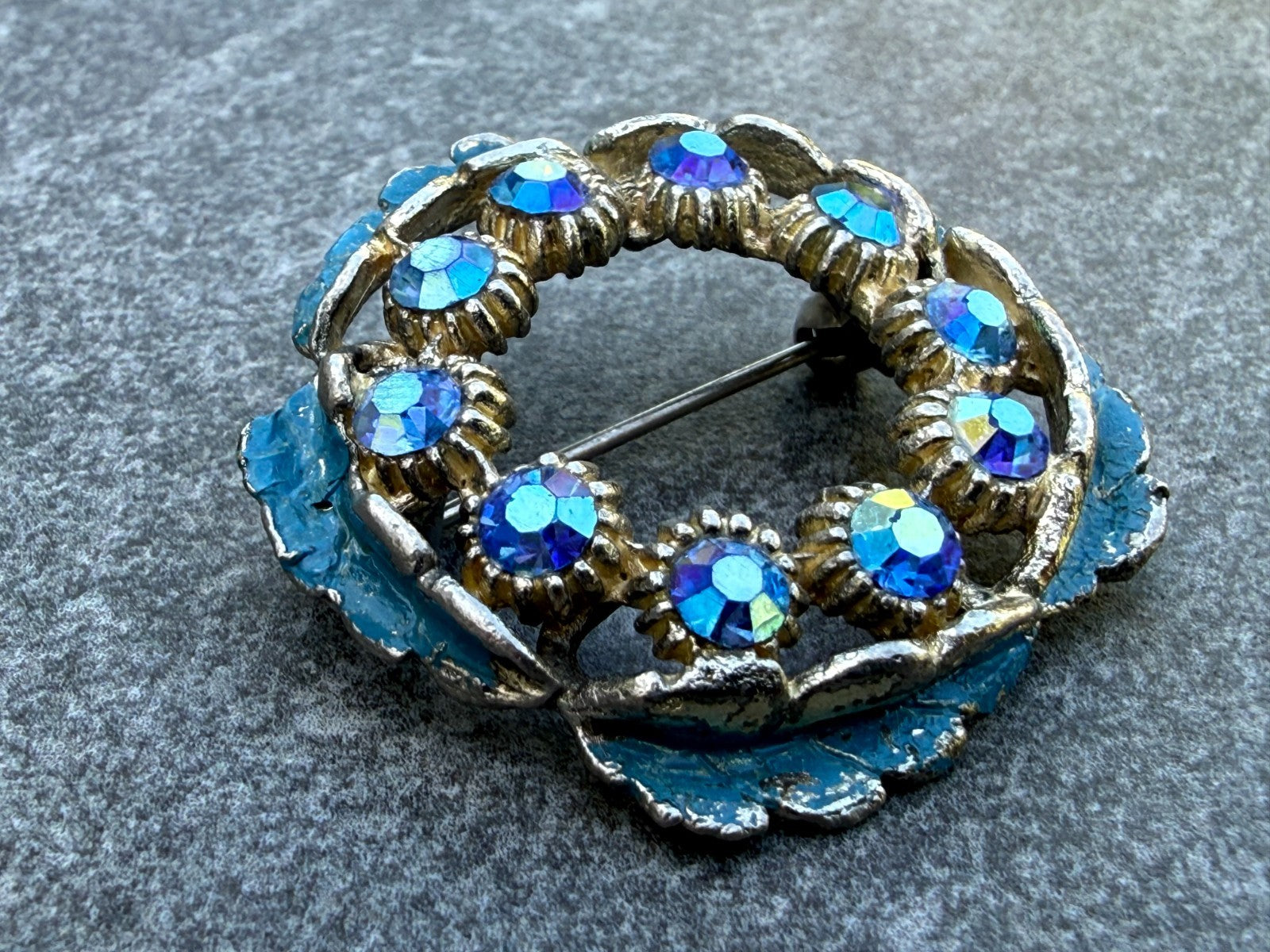 Vintage Wreath Brooch Silver Tone Blue Aurora Borealis Rhinestone Sparkly Pin