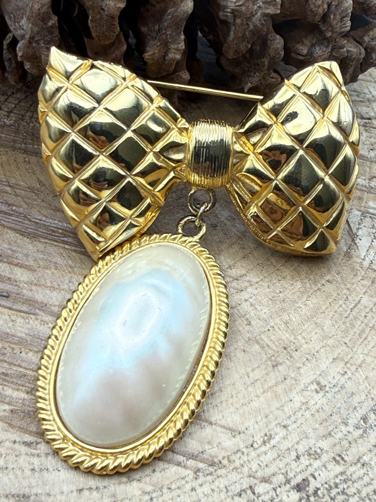 Vintage Bow Brooch Quilted Faux Pearl Drop Dangle Gold Tone Pin Ribbon Chunky