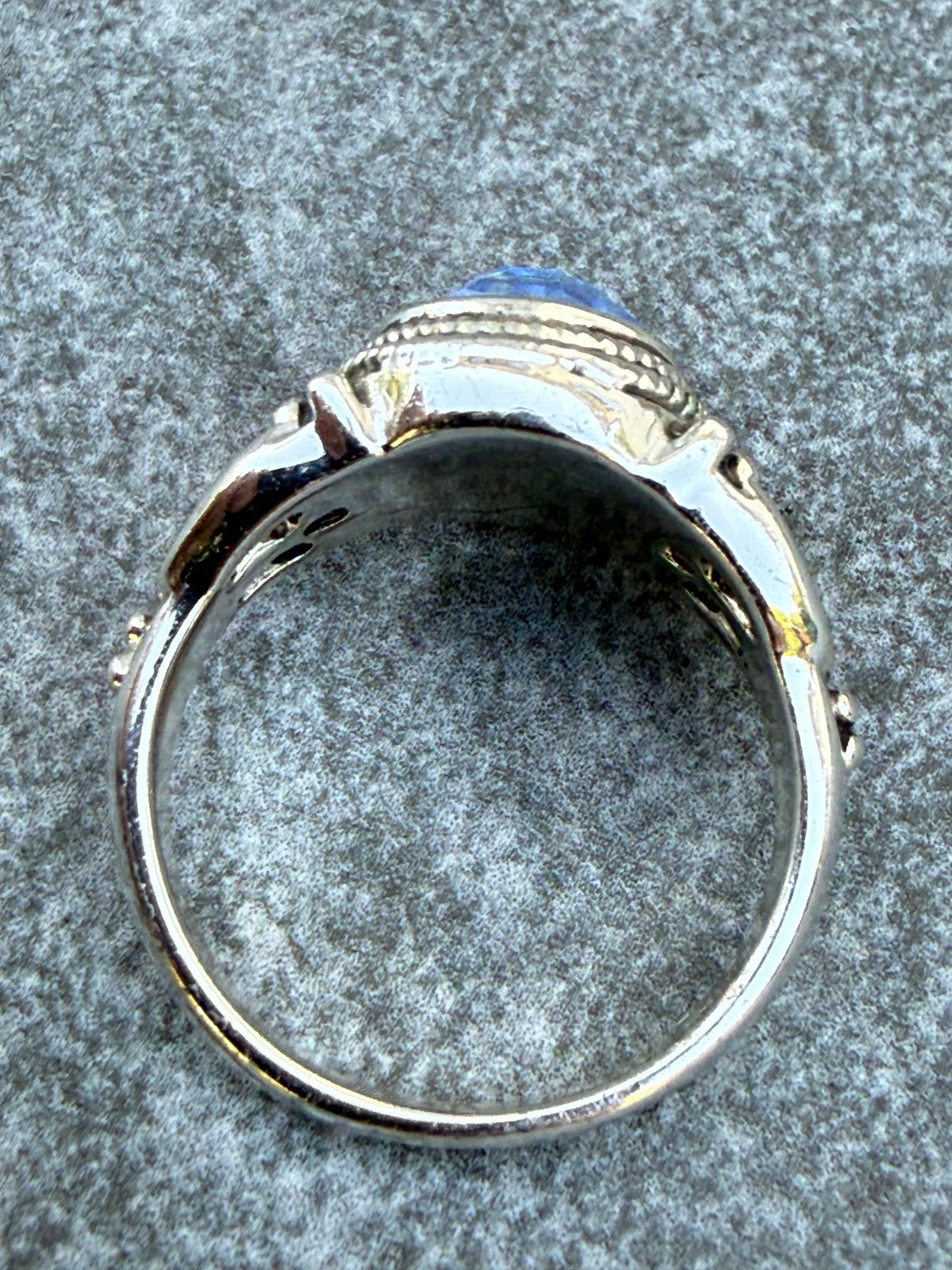 Sparkly Pale Blue Ring Silver Tone Glass Paste Cocktail Statement Size S