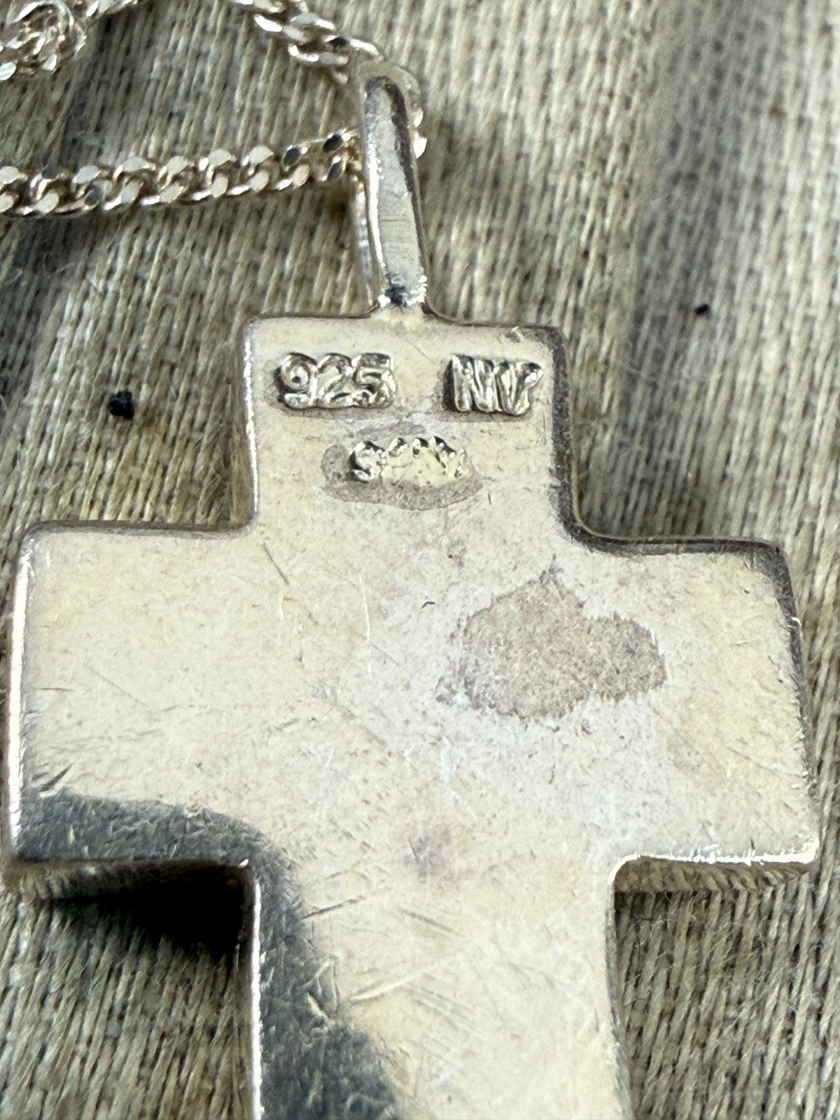 Sterling Silver 925 Cross Pendant Clear Glass Stone Set Necklace 40cm Curb Chain