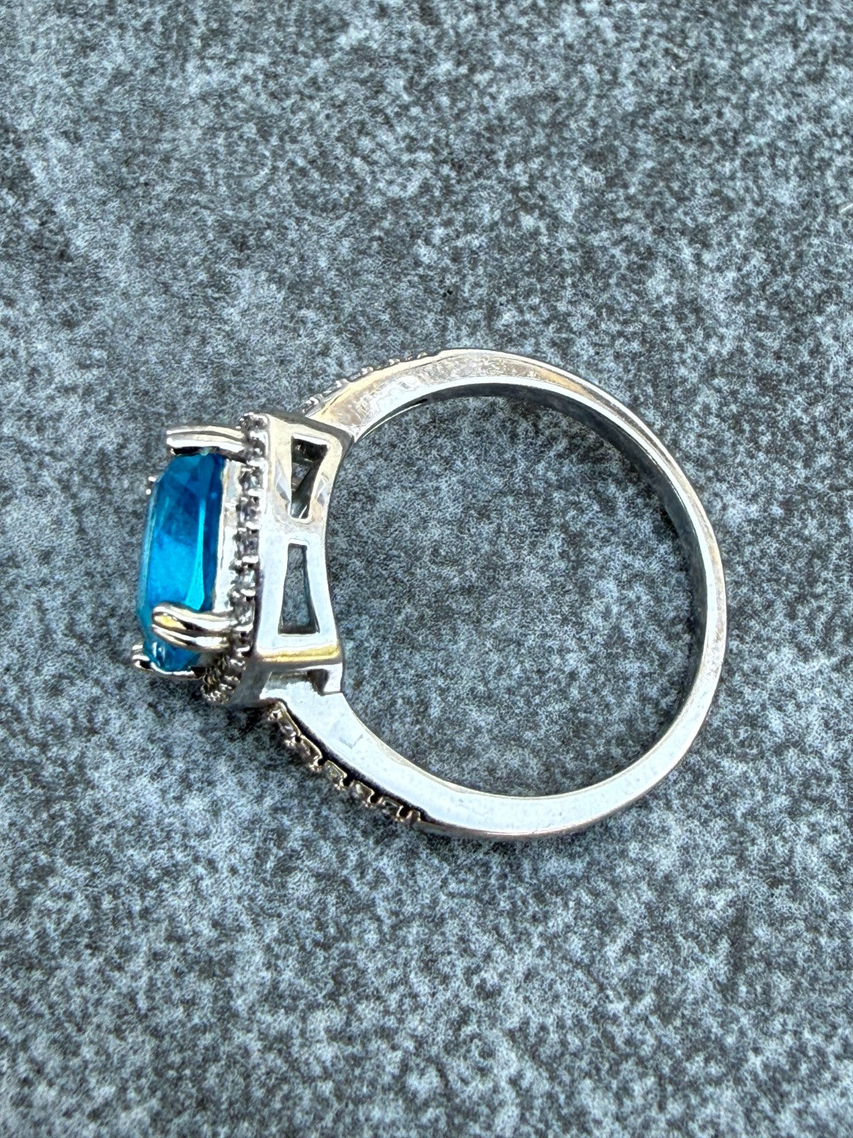 Sparkly Blue Ring Silver Tone Square Blue Glass Cocktail Statement Size R