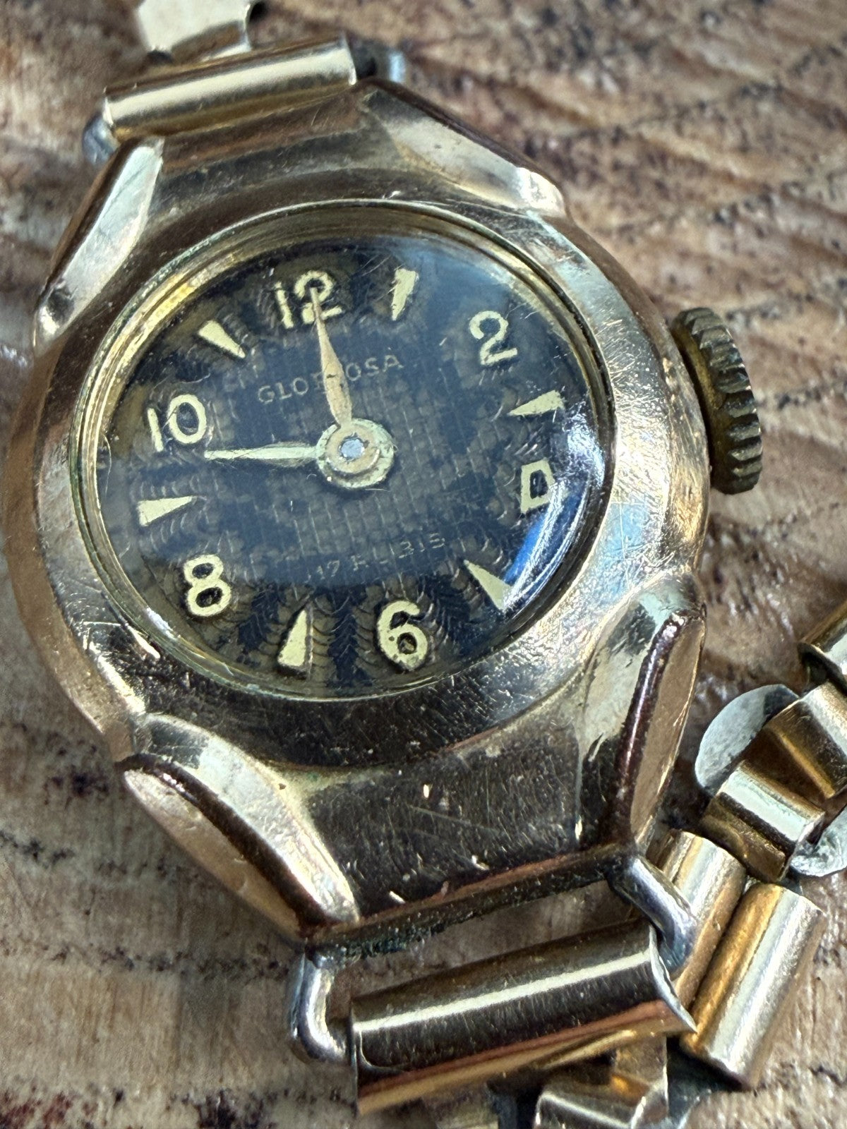 Vintage Gloriosa Ladies Watch Rolled Gold Black Dial 17 Jewel Mechanical