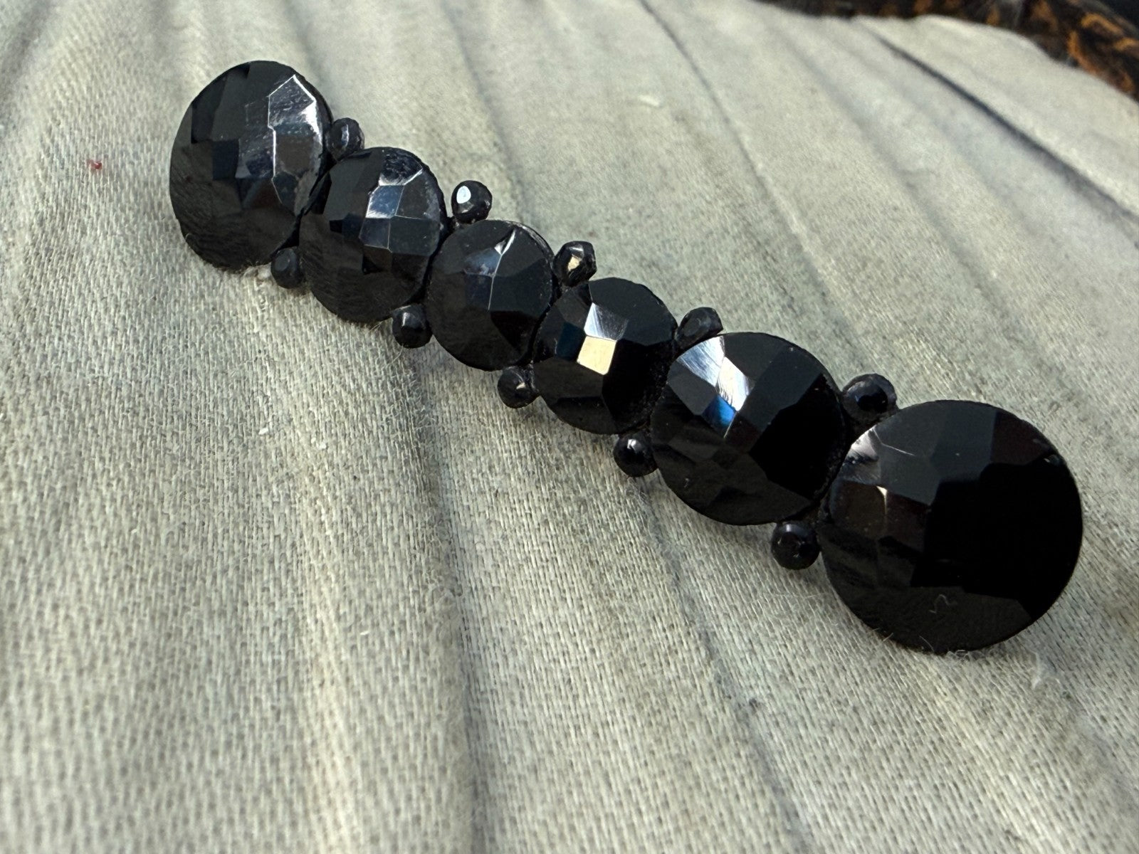 Antique Victorian French Jet Bar Brooch Black Glass Graduated Six Stone Mourning