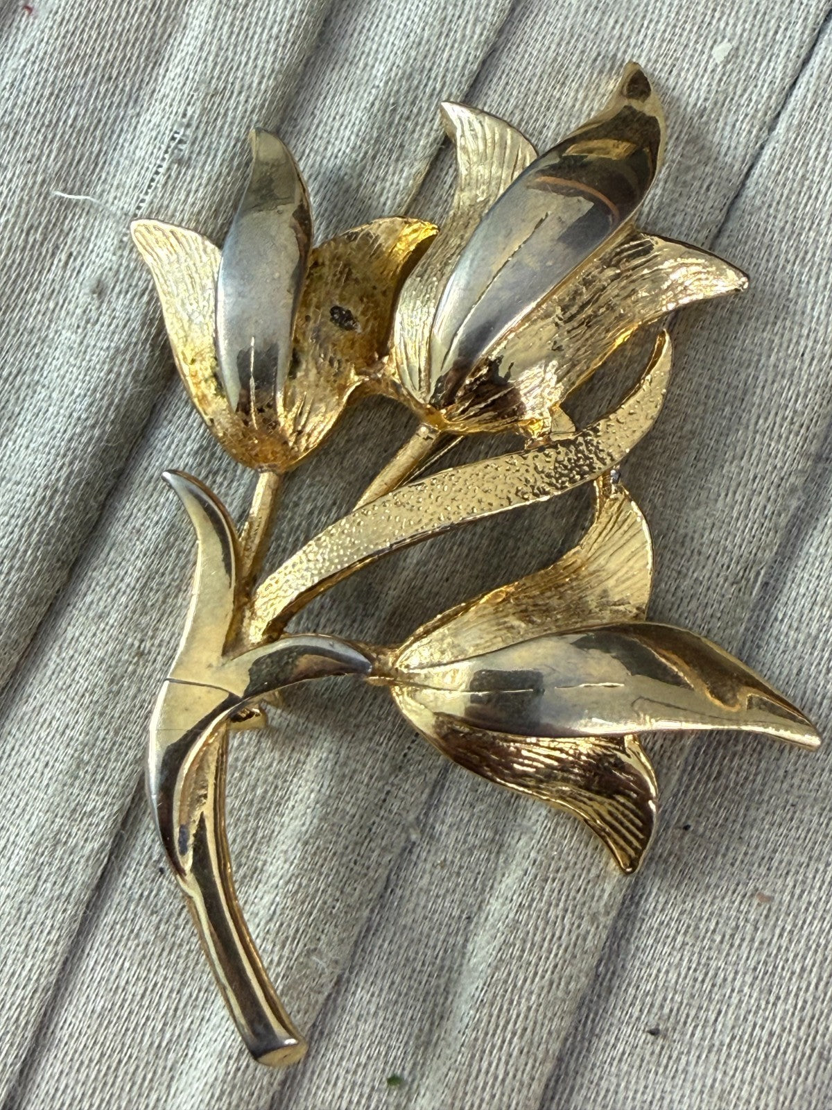 Vintage Flower Brooch Gold Tone Pin Floral Tulip Pin Bouquet 1960s 1970s