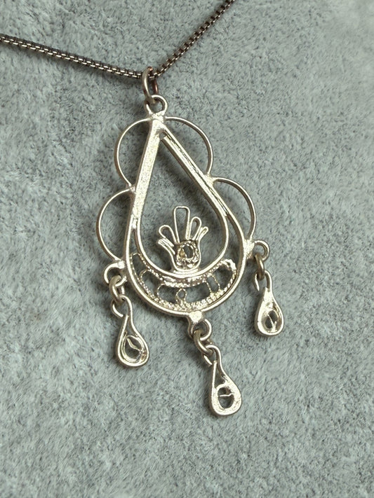 Vintage Silver Tone Solje Inspired Pendant Necklace 18KGP Box Chain Drops