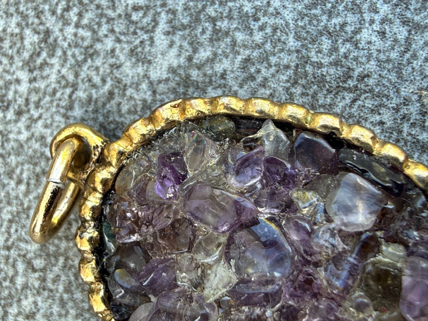 Vintage Amethyst Pendant Gold Tone Ornate Oval Purple Chip Shard
