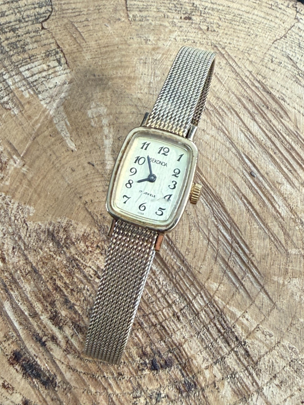 Vintage Sekonda Ladies Watch 17 Jewel Mechanical Gold Tone Mesh Strap - Working