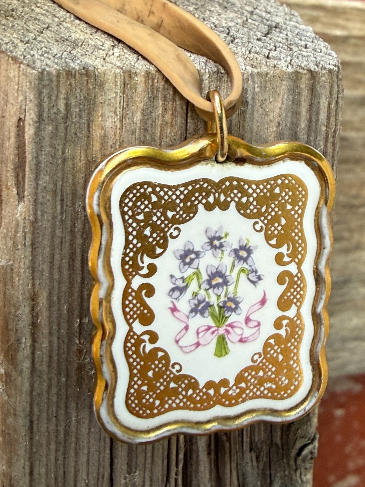 Franklin Mint 'Victorian Valentine' Pendant 24ct Gold Plated Porcelain Floral