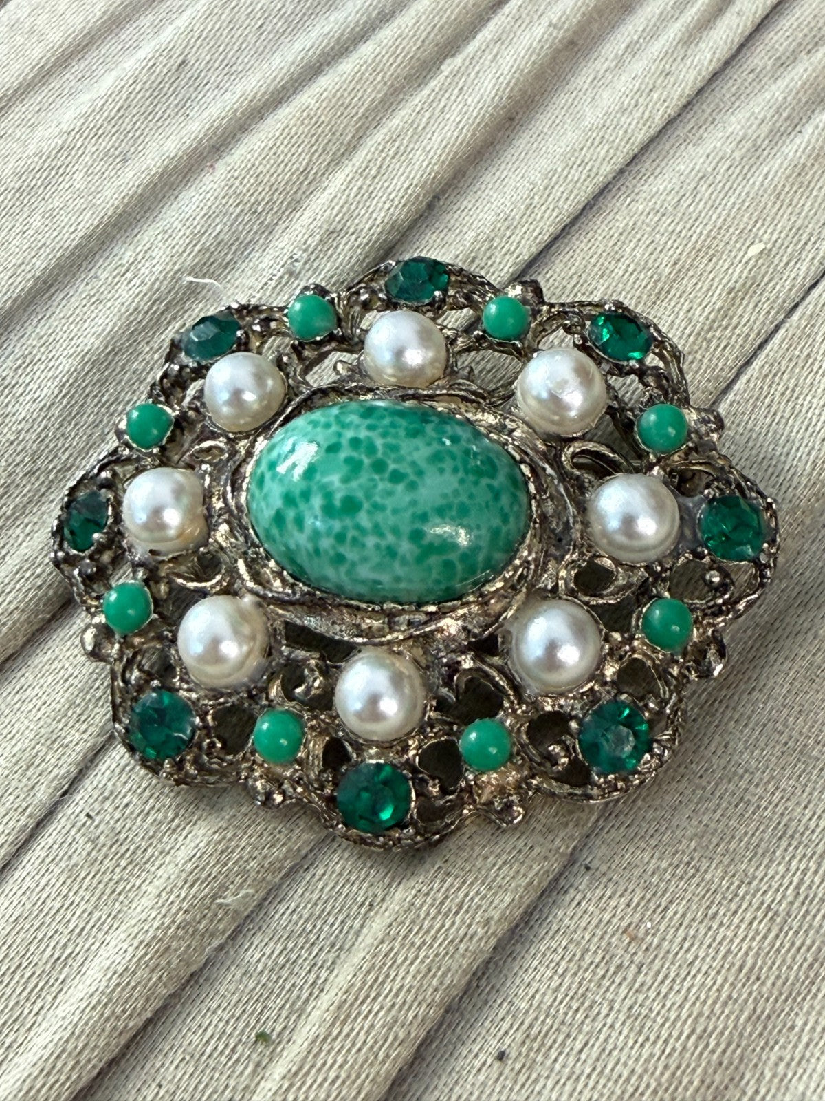 Vintage Hollywood Brooch Green Glass Faux Pearl Rhinestone Gold Tone Pin