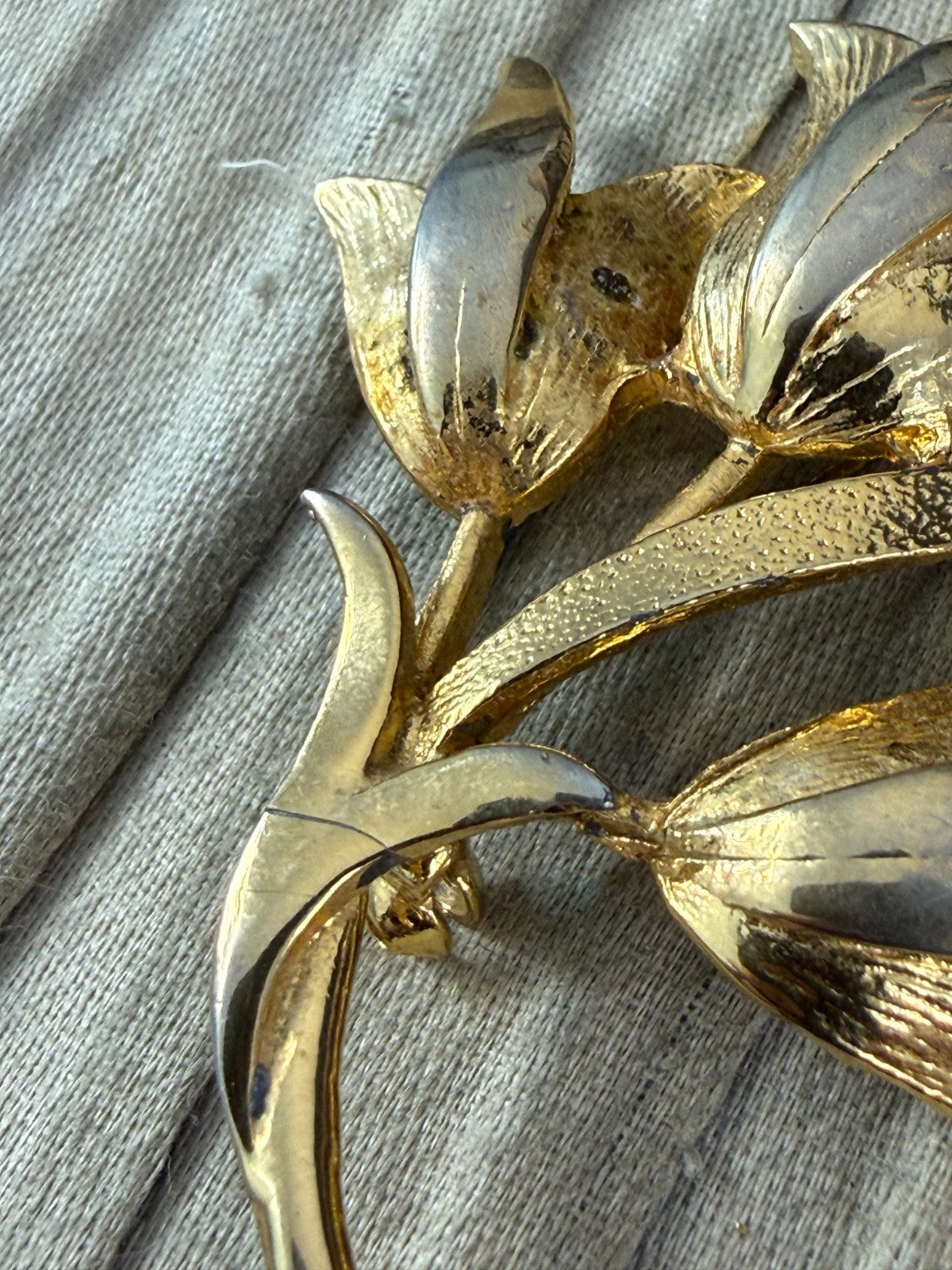 Vintage Flower Brooch Gold Tone Pin Floral Tulip Pin Bouquet 1960s 1970s
