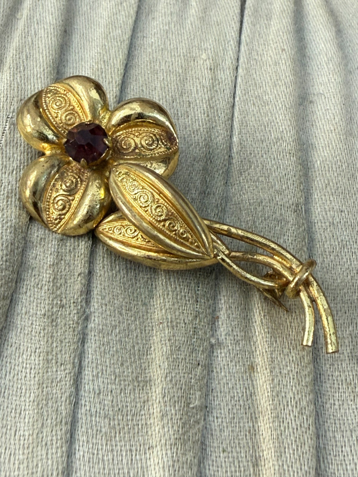 Vintage Single Flower Brooch Red Glass Rhinestone Ornate Gold Tone Floral Pin