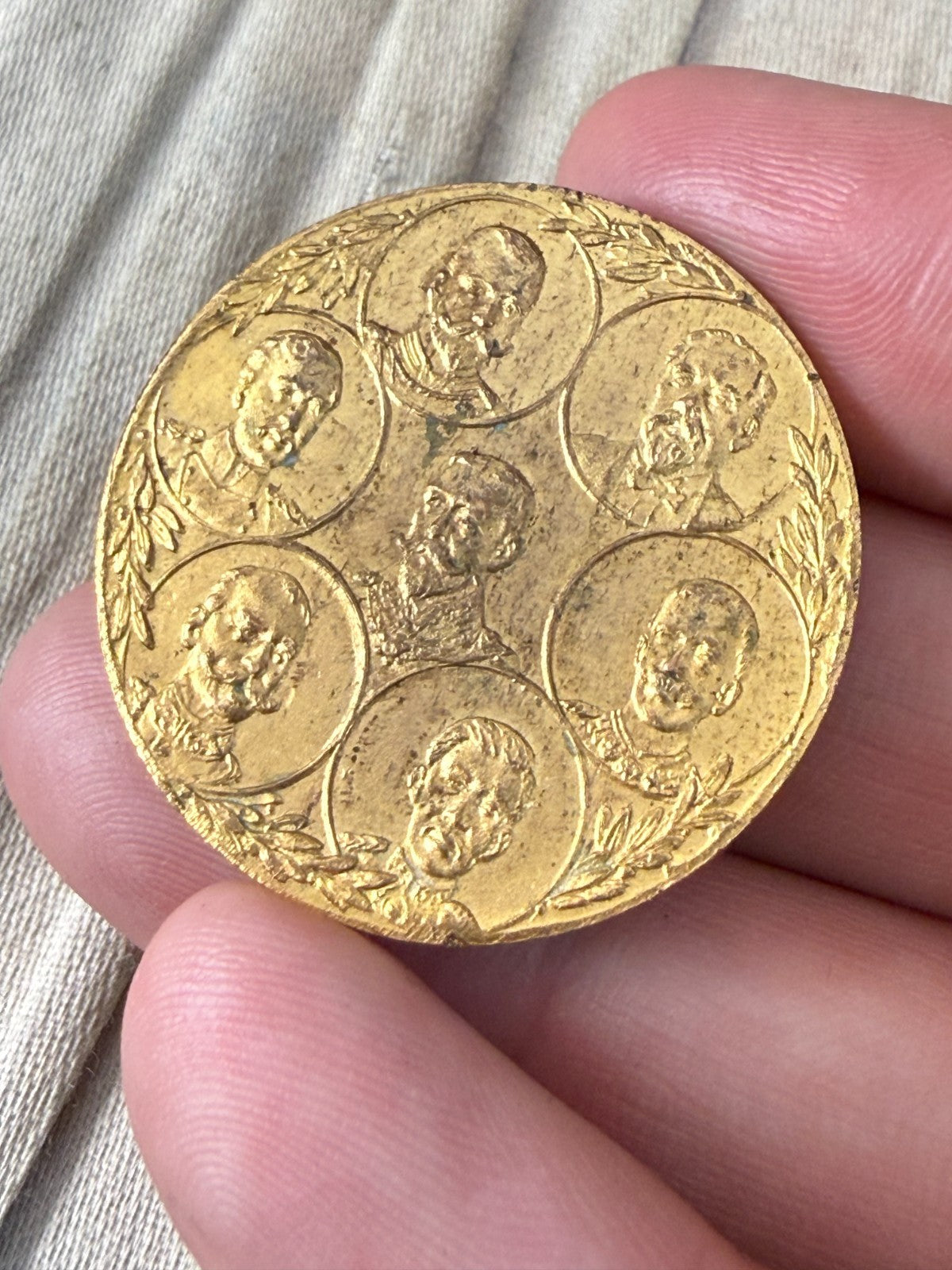 Antique WWI 1914 Pro Causa Justitiae Medal Allied Leaders Commemorative Gilt