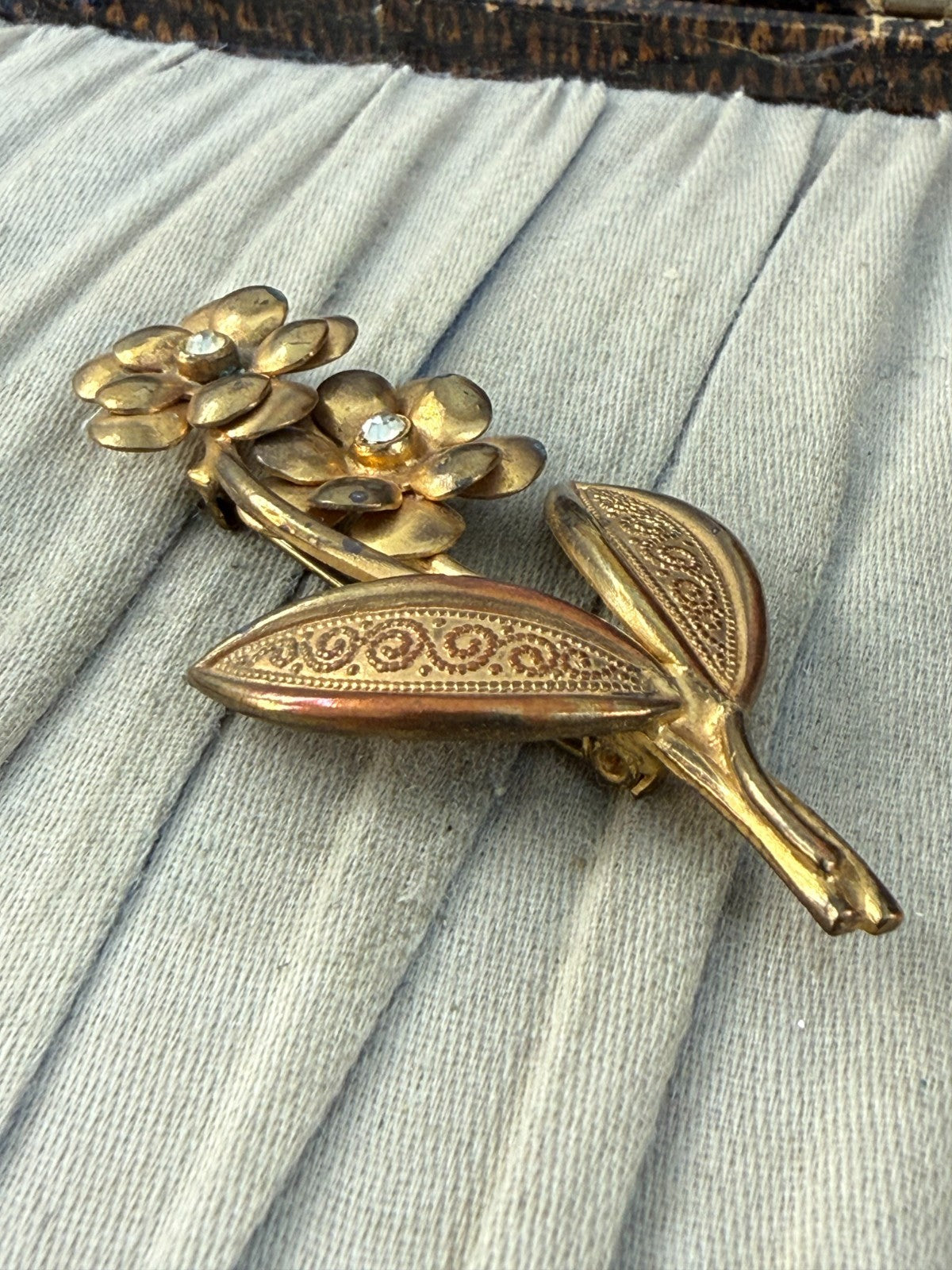 Vintage Double Flower Spray Brooch Clear Rhinestone Leaf Stem Gold Tone Floral