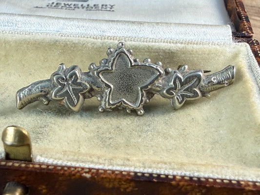 Antique Ivy Leaf Bar Brooch Silver Tone Pin Floral Natural Victorian C Clasp